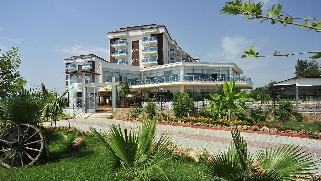 Cenger Beach Resort & Spa