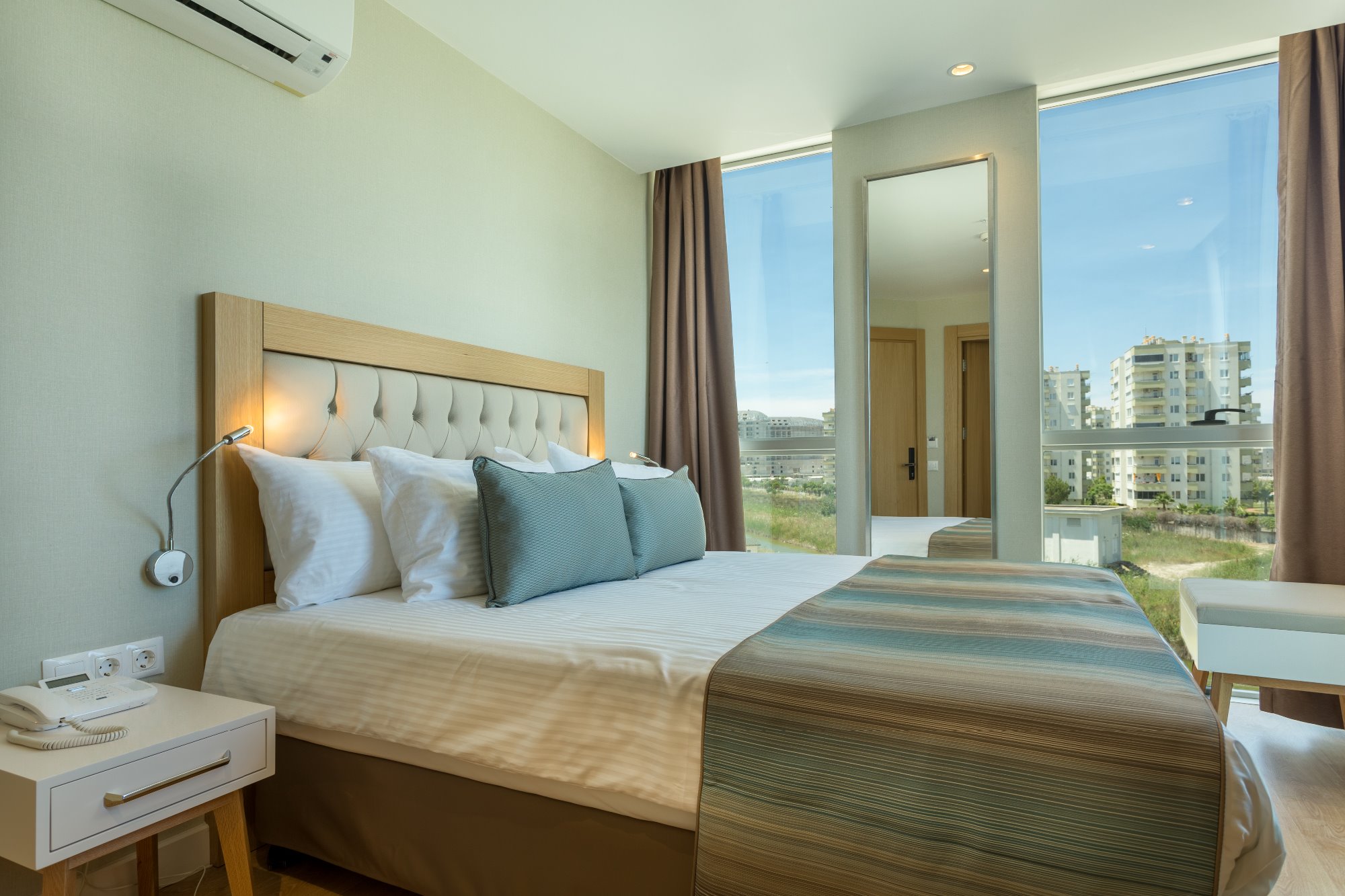 Aska River Side Anex Building Standart Land View Room ( French Balcony) 2