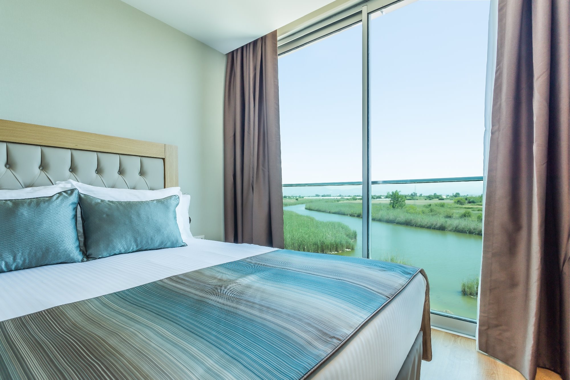 Aska River Side Anex Building Standart Land View Room ( French Balcony) 4