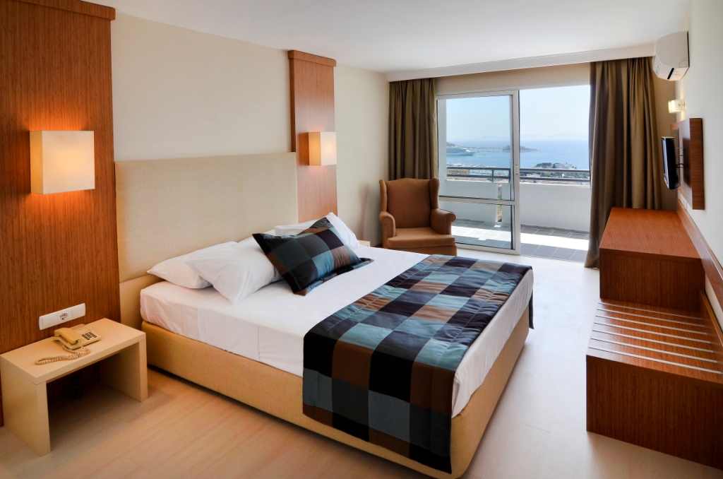 Standard Room Sea View With Balcony 1