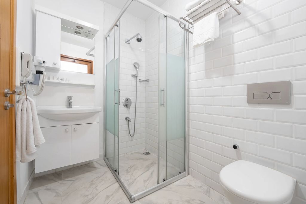Standard Room 4