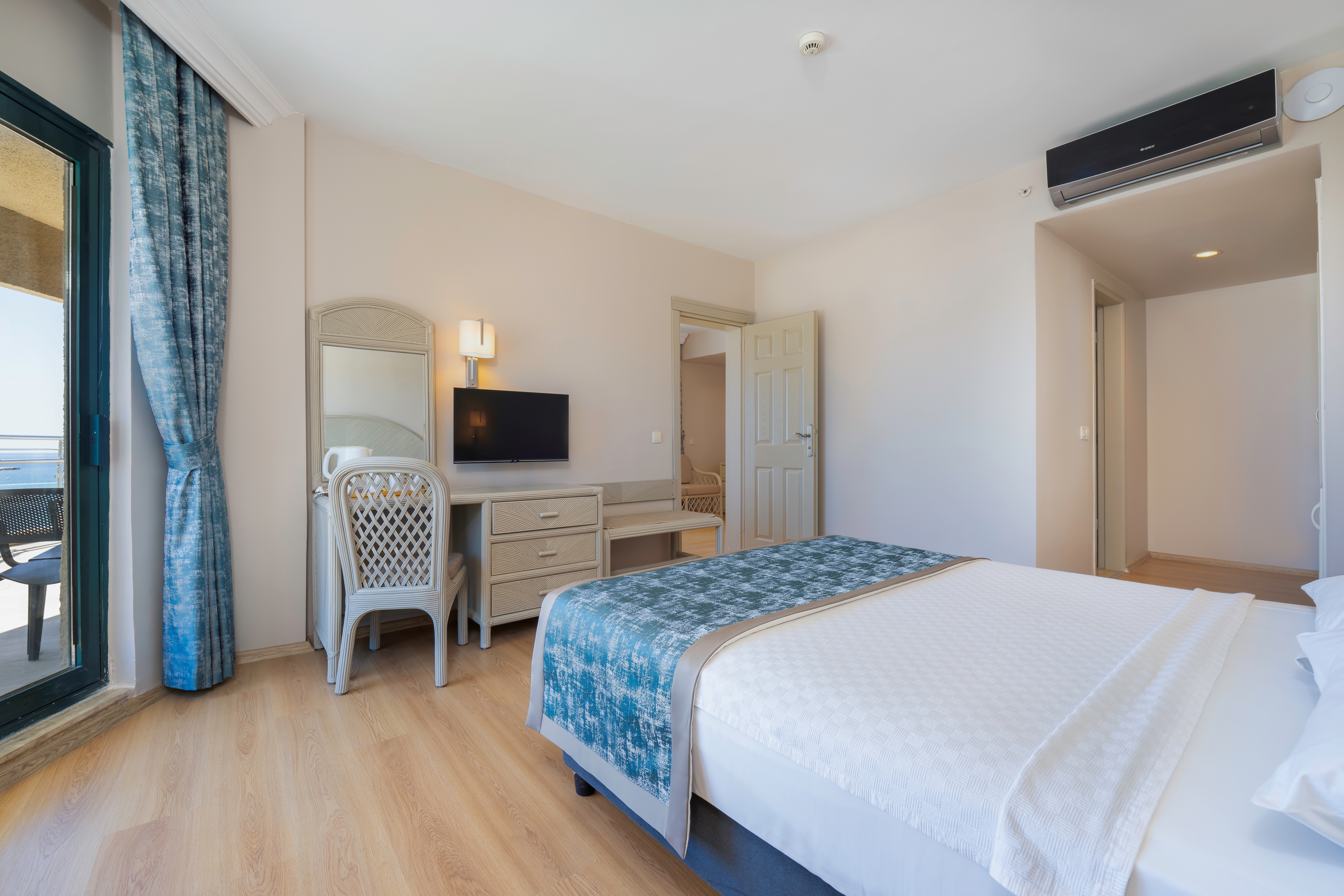 Standard Room Sea View 1