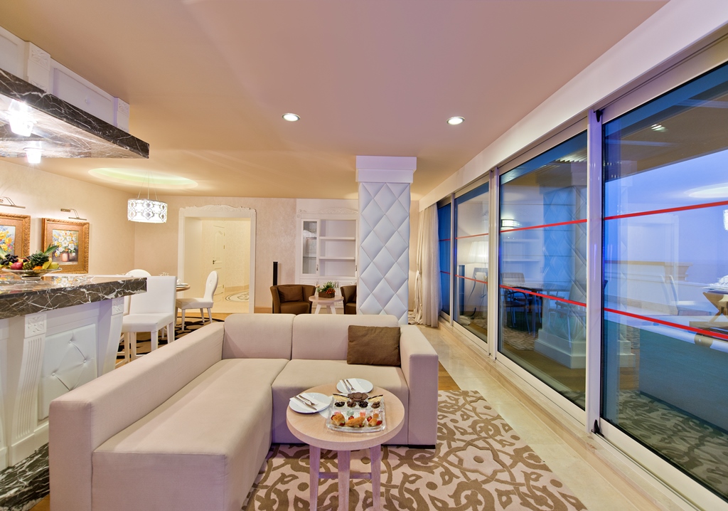 Penthouse Suite 1