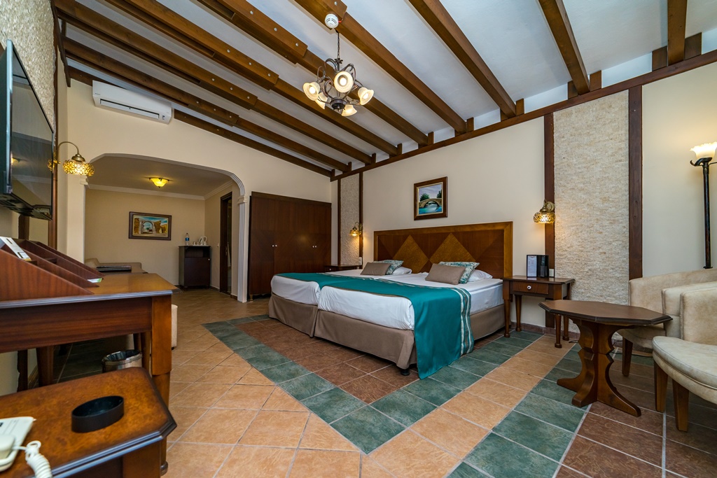 Beach Room 3