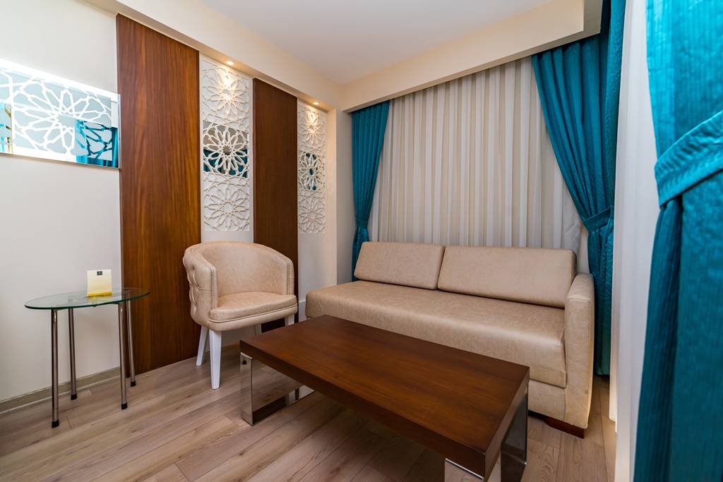 Terrace Room 2