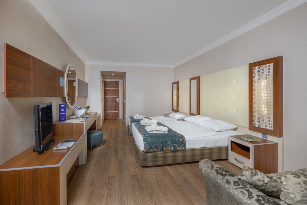 Standard Room With Balcony Side Sea View 4