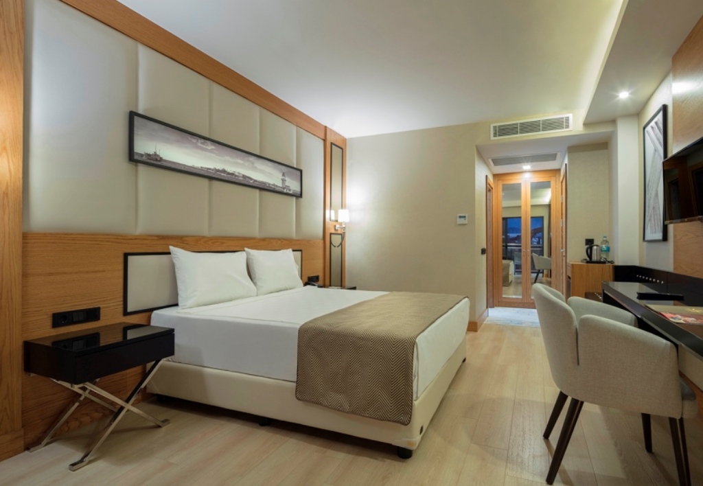 Standard Room Land View 1