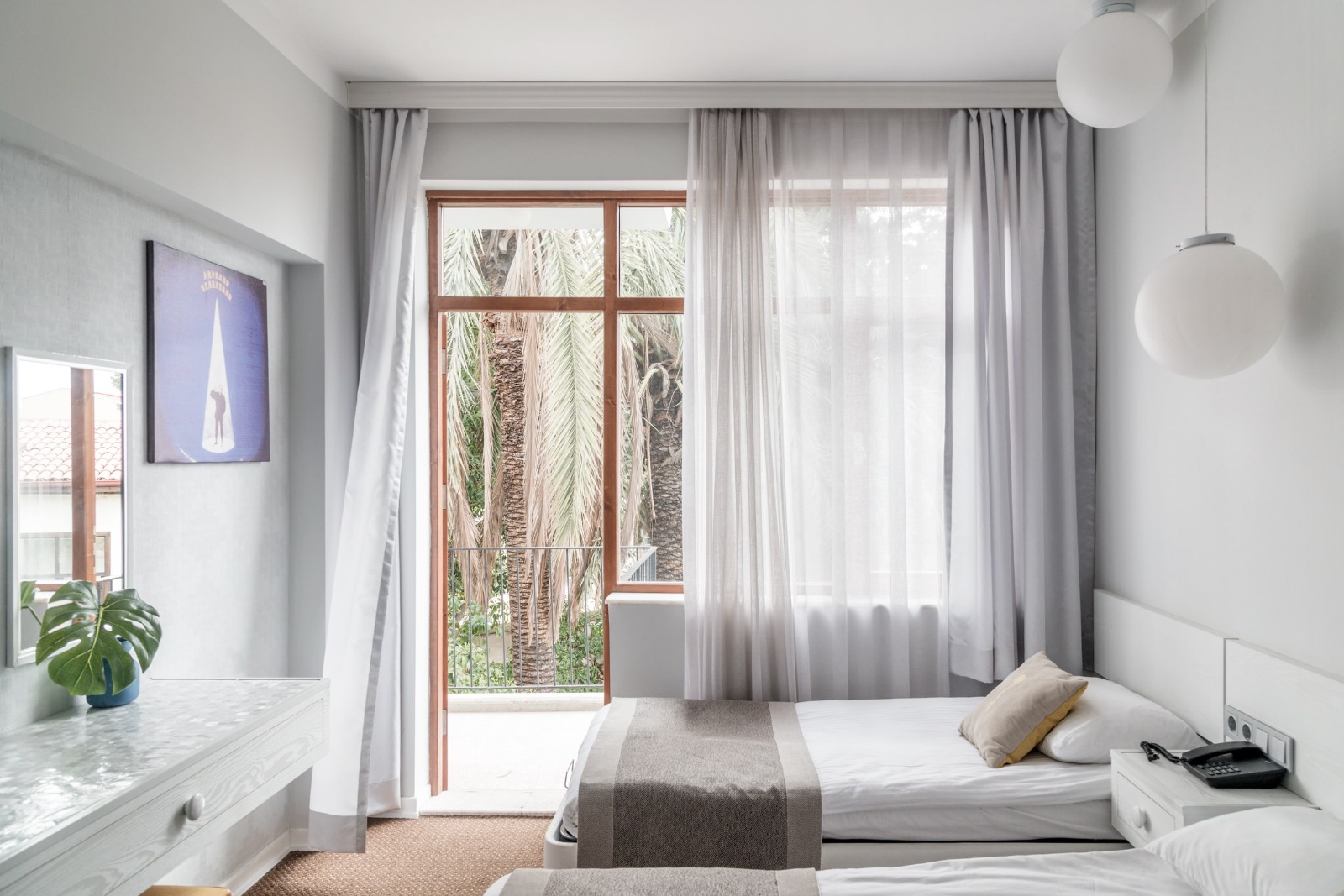 Apartment 2 Bedrooms 1