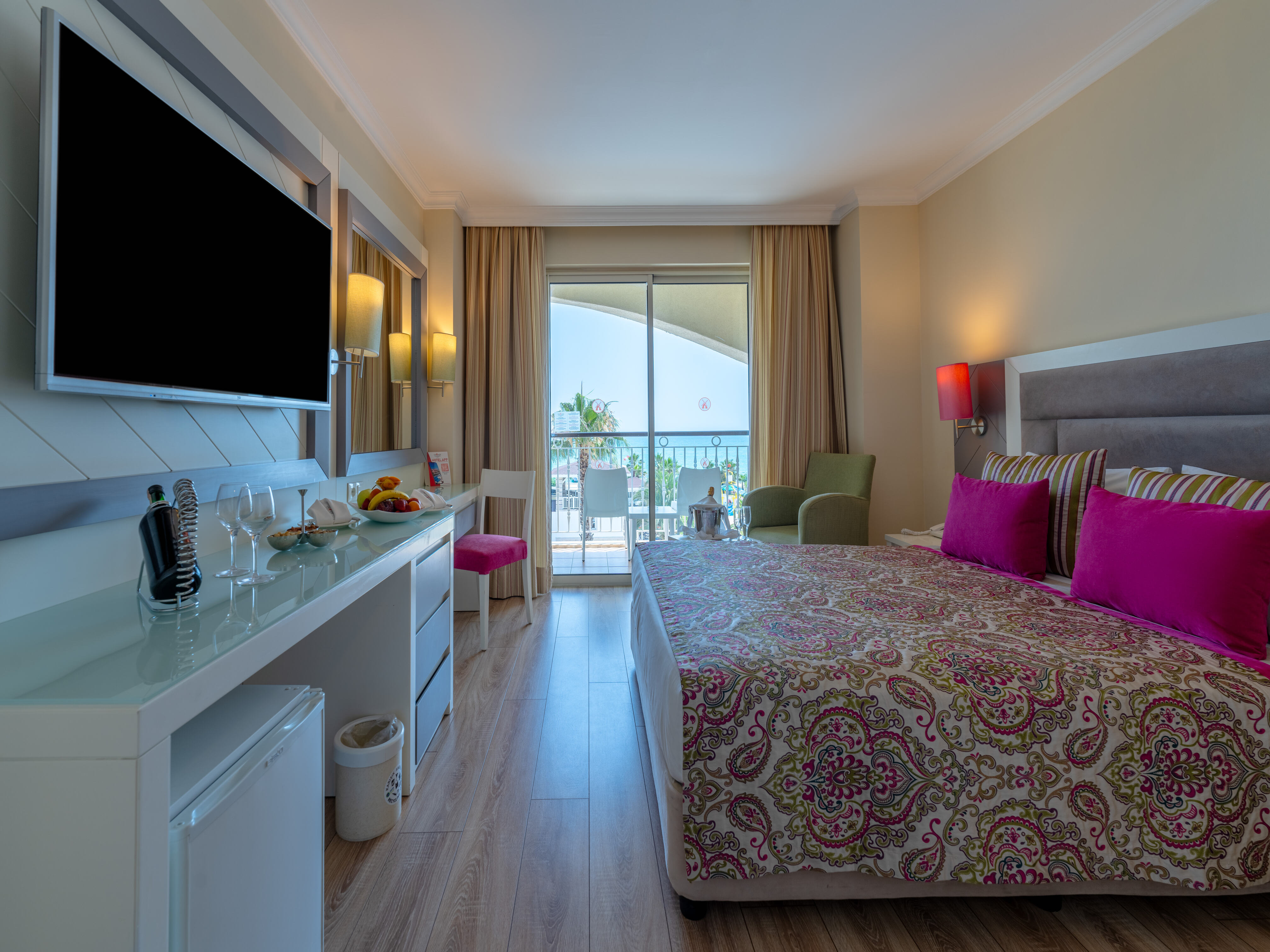 Standard Side Sea View 1