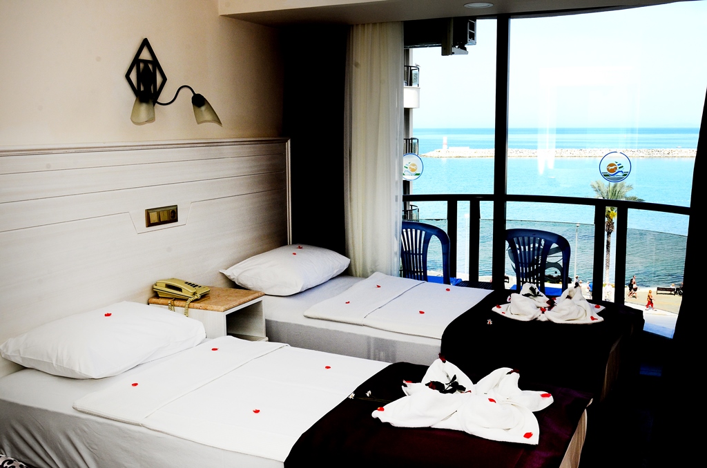 Room Standard Seaview Balcony Or Terrace 3
