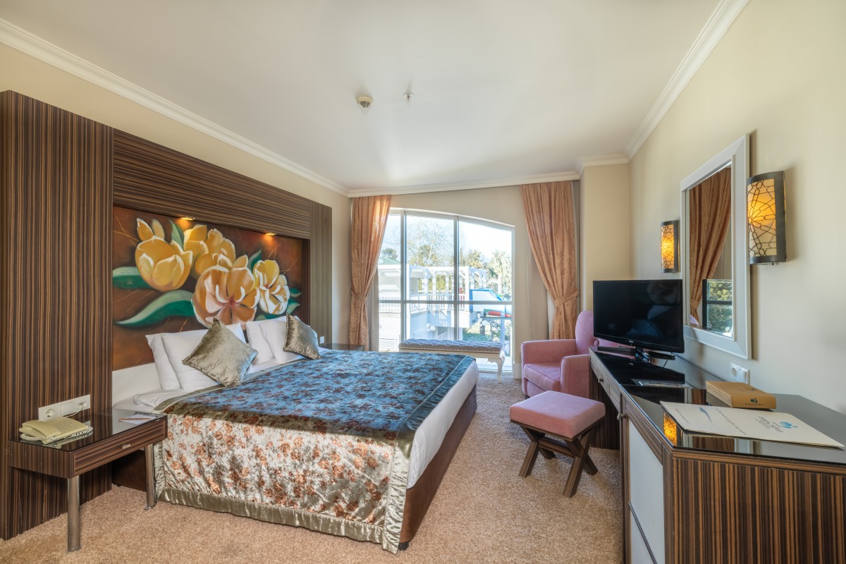 Pasha Suite 1
