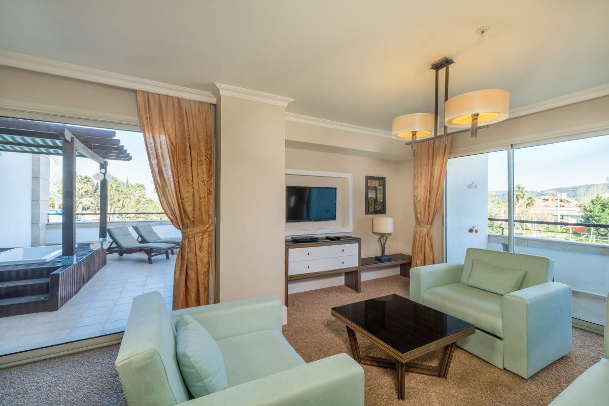 Pasha Suite 2