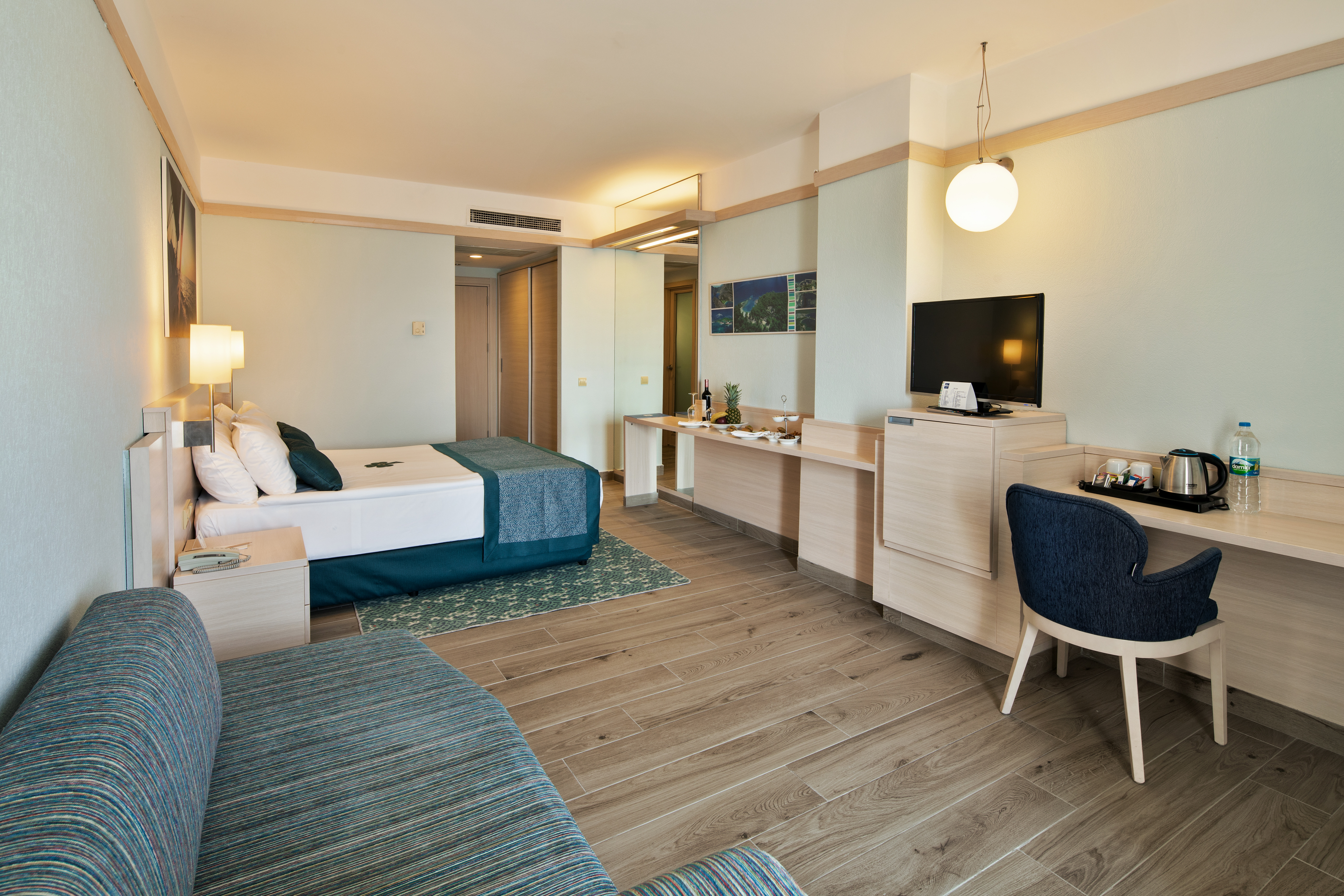 Coral Room Standart Land View 1