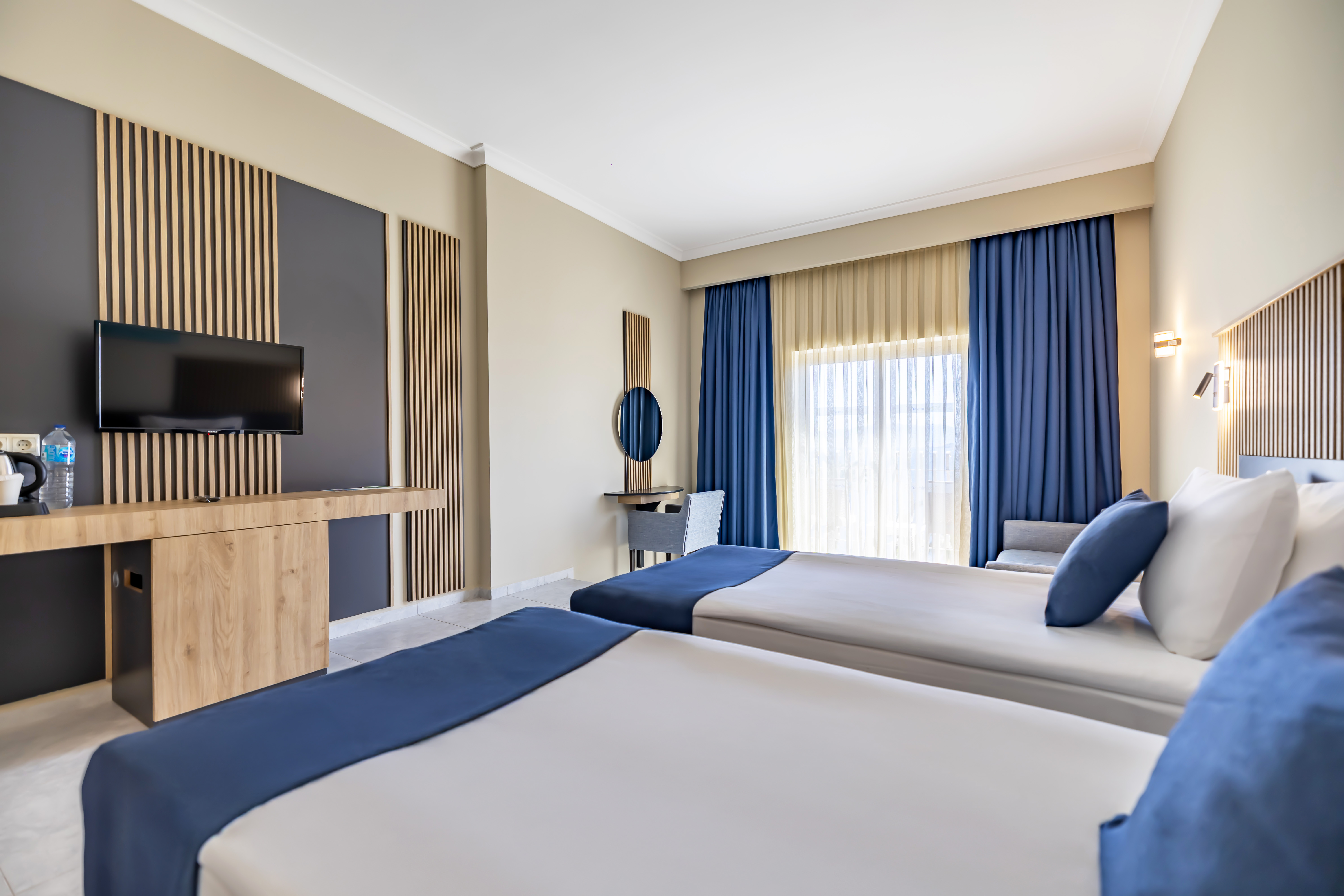 Club Standard Land View Room 2