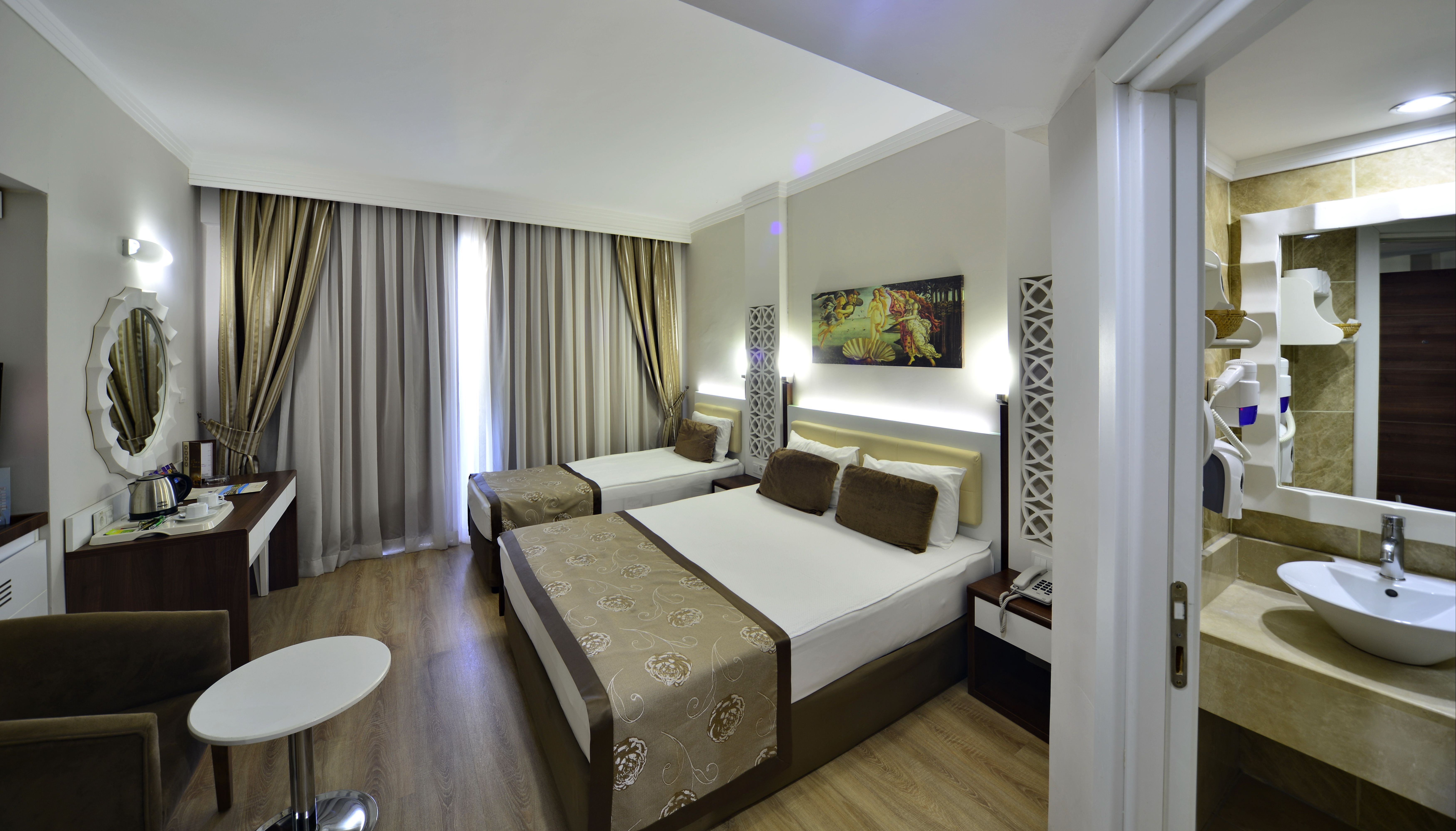 Standard Room With Balcony 1