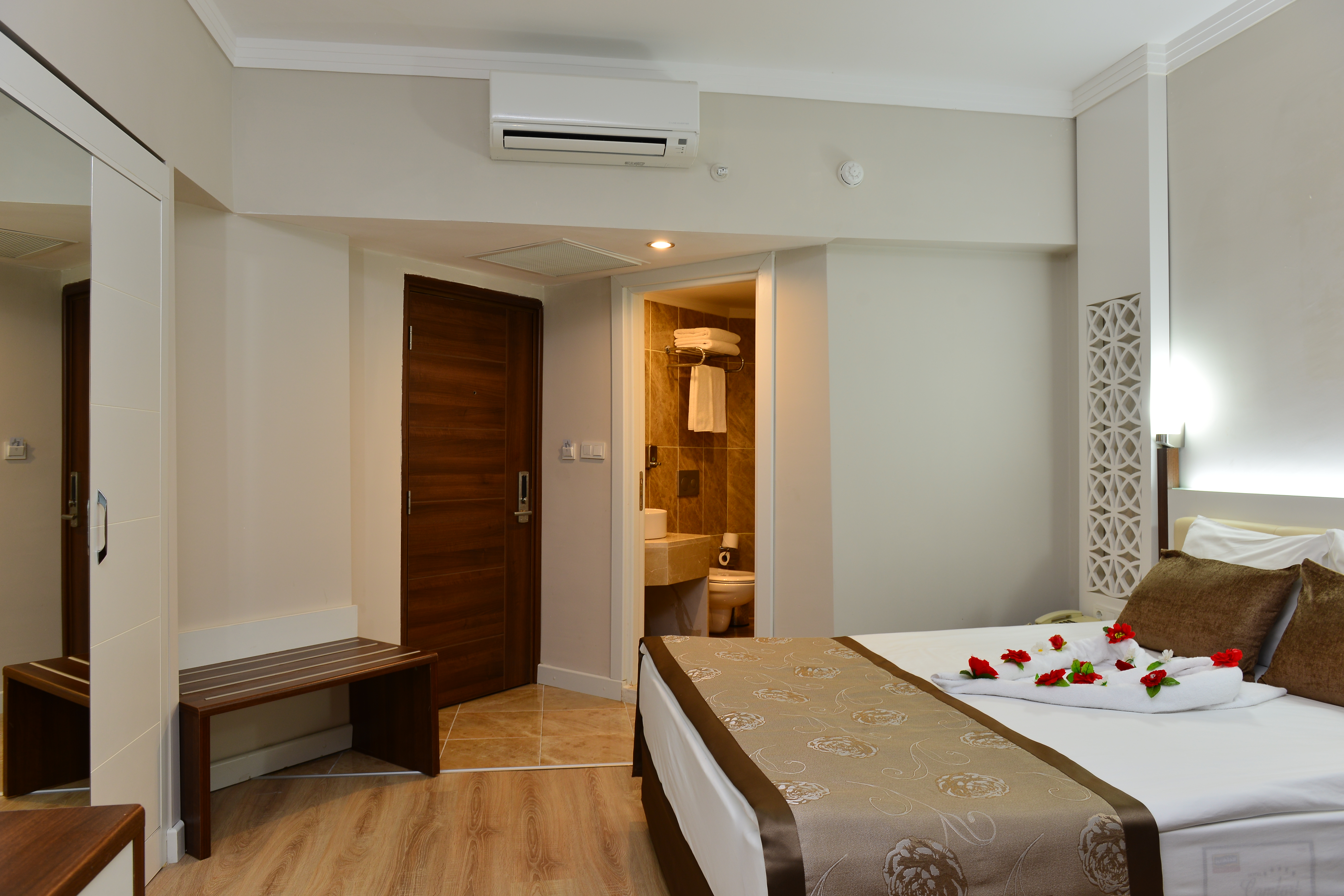 Best Price Room 1