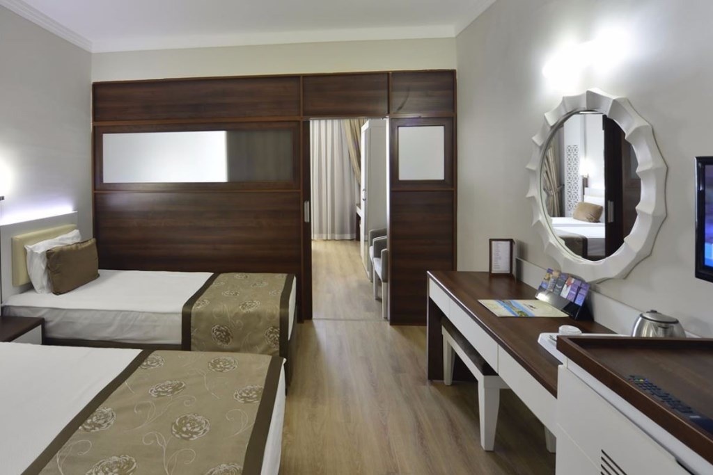 Family 2 Bedrooms 2