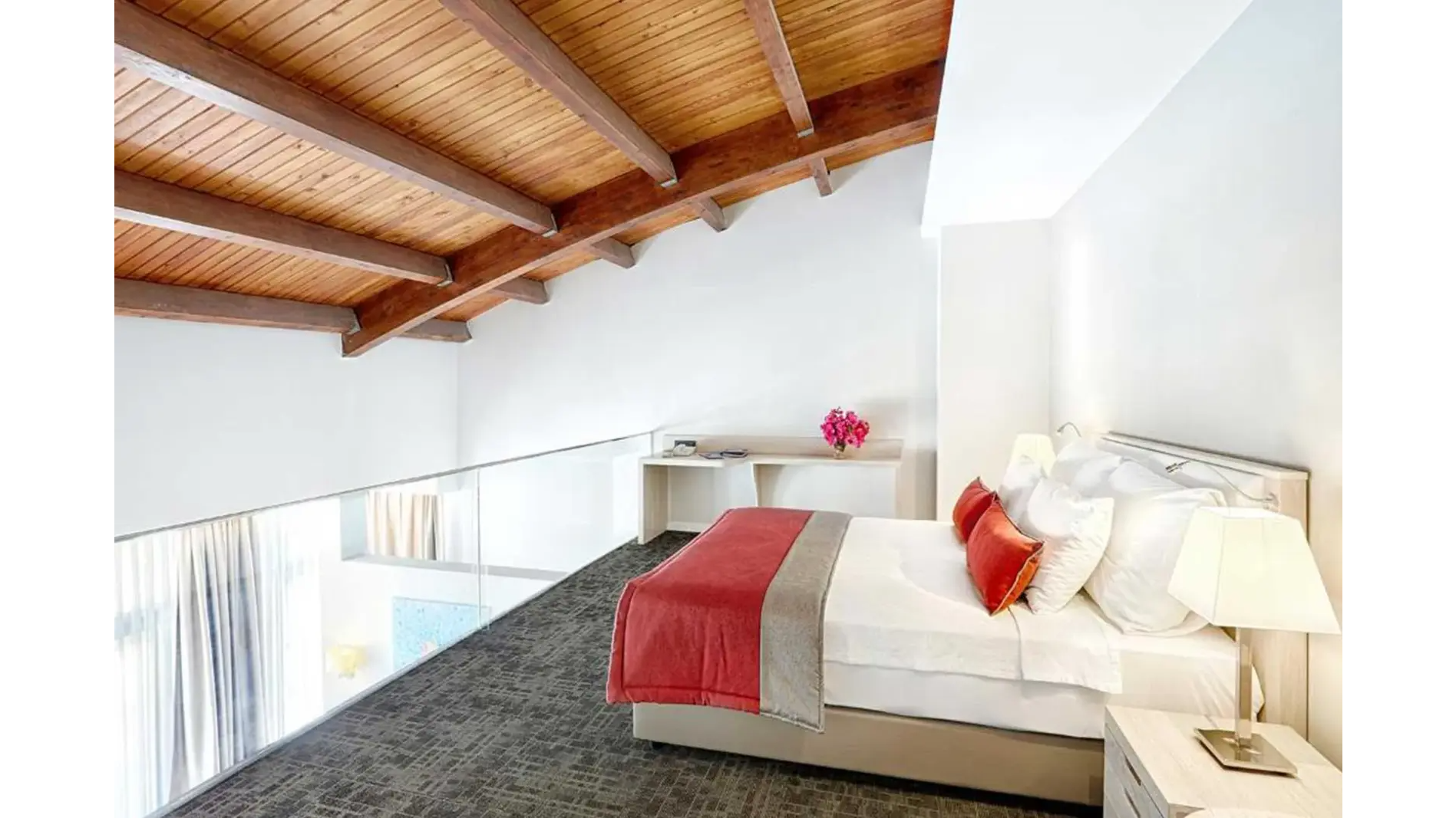 Dublex Pool View Room 2