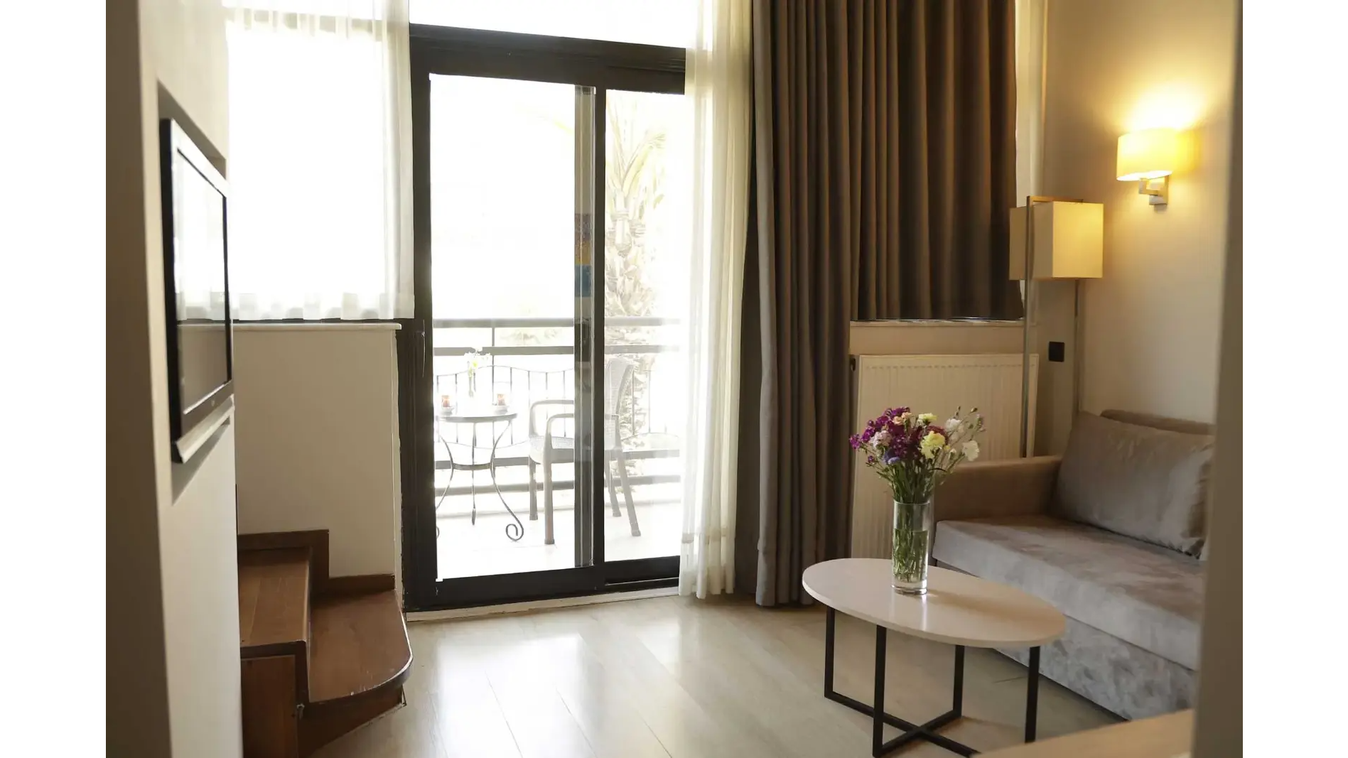 Dublex Pool View Room 3