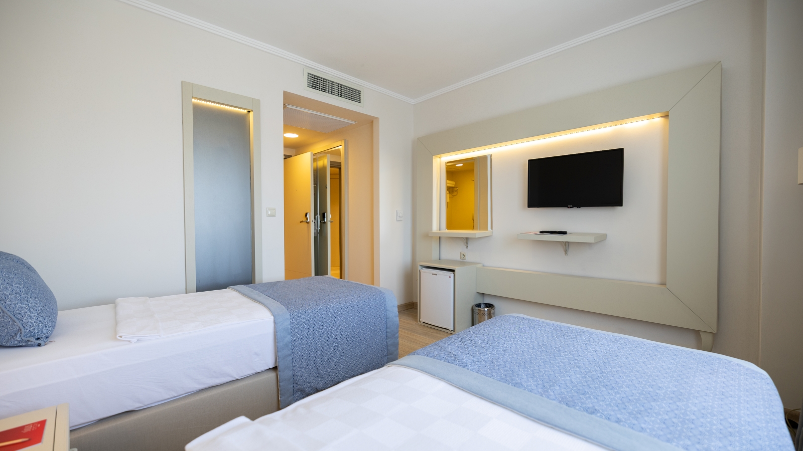 Standard Room Without Balcony 2