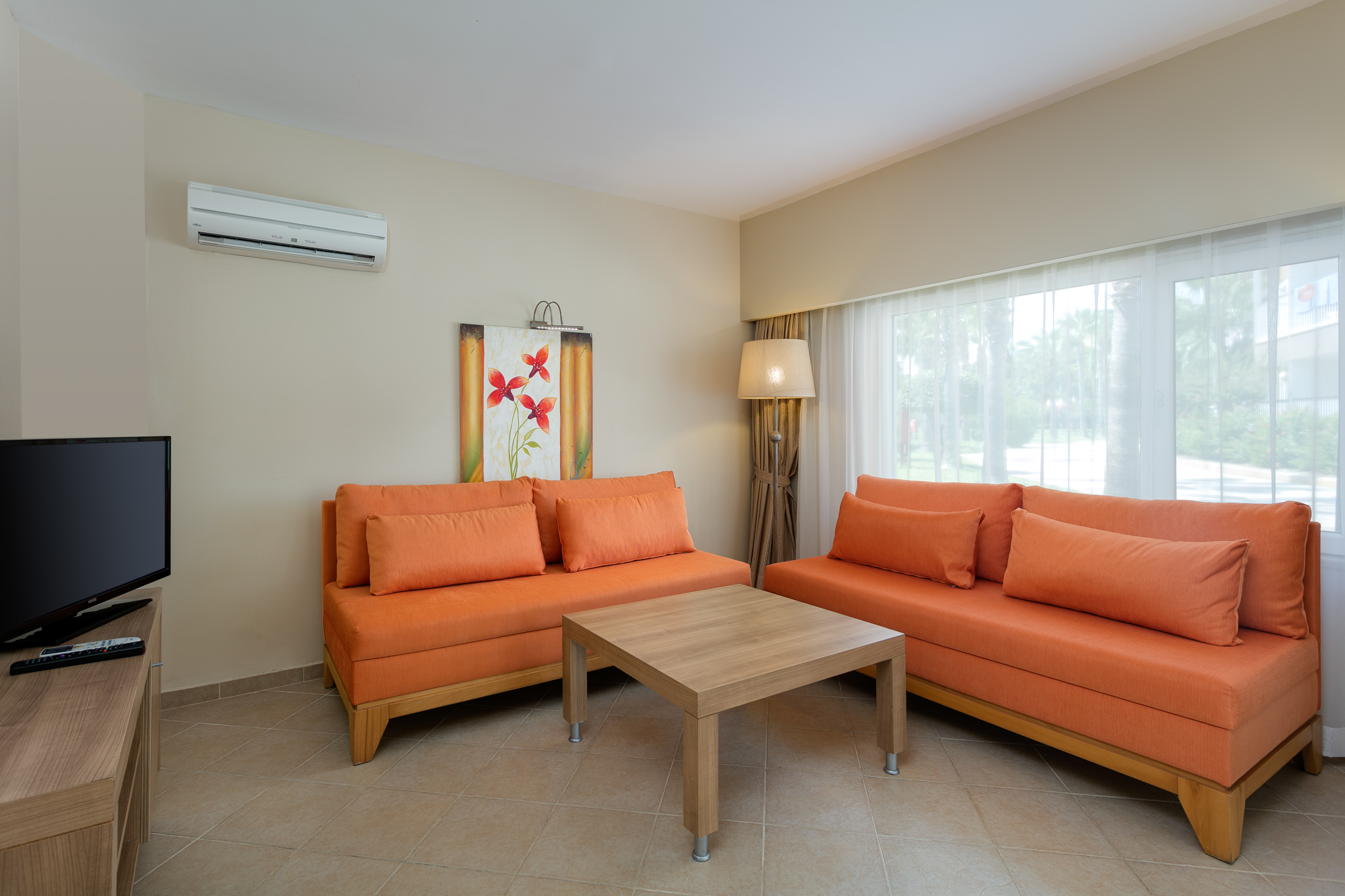 Villa Family Room 1