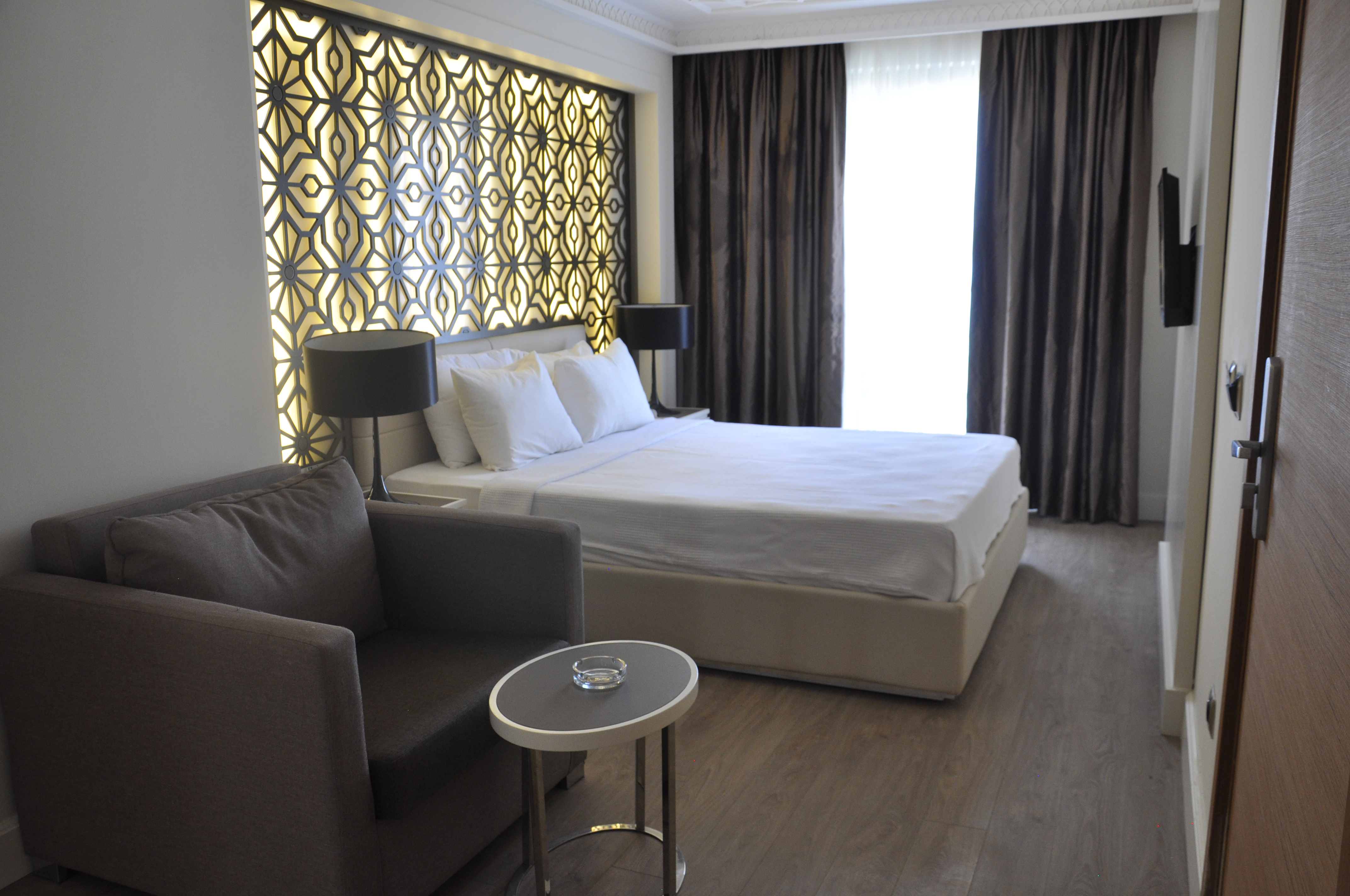 Village Poolside Room Single Use 1
