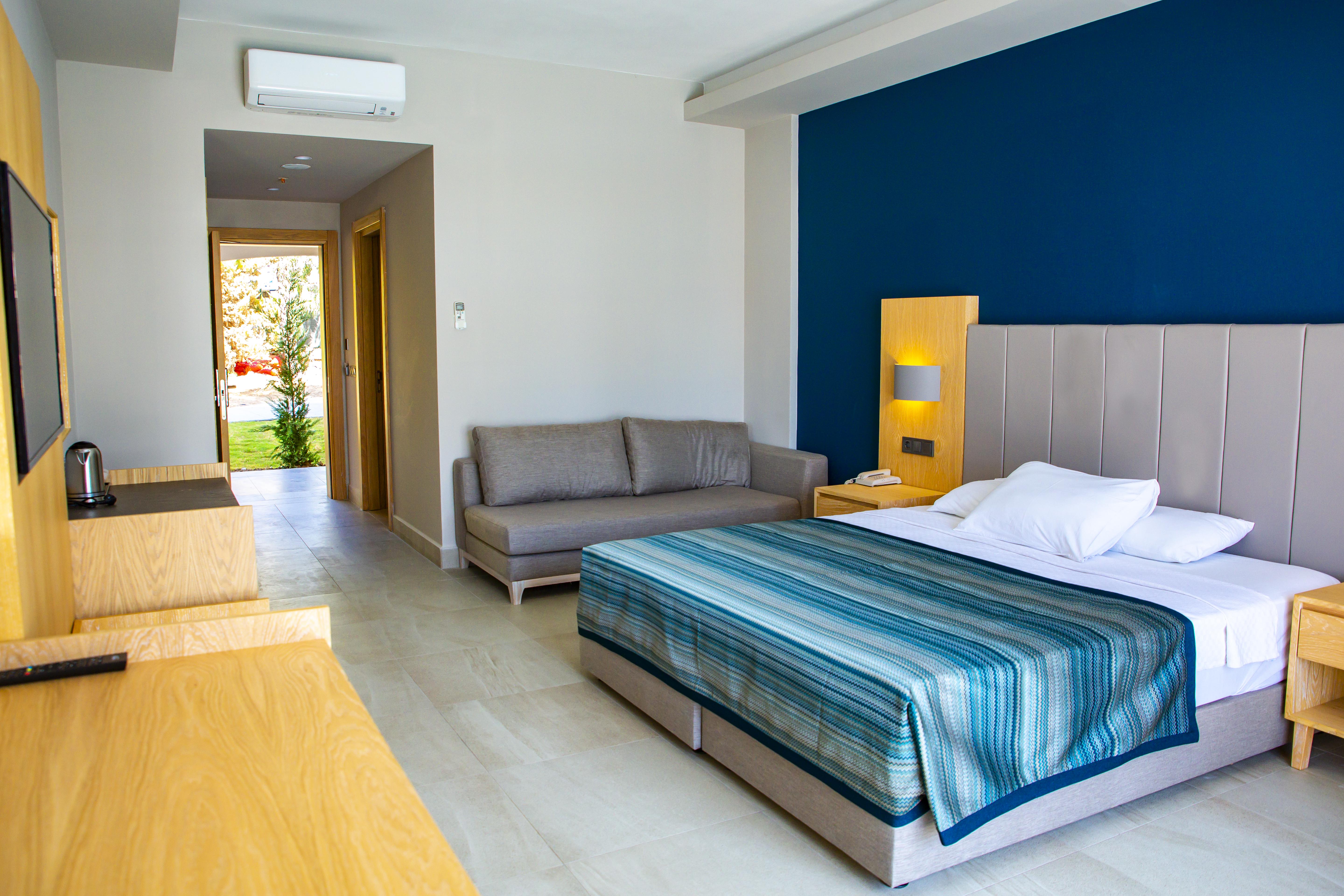 Superior Room_sliding Door,swimup 2