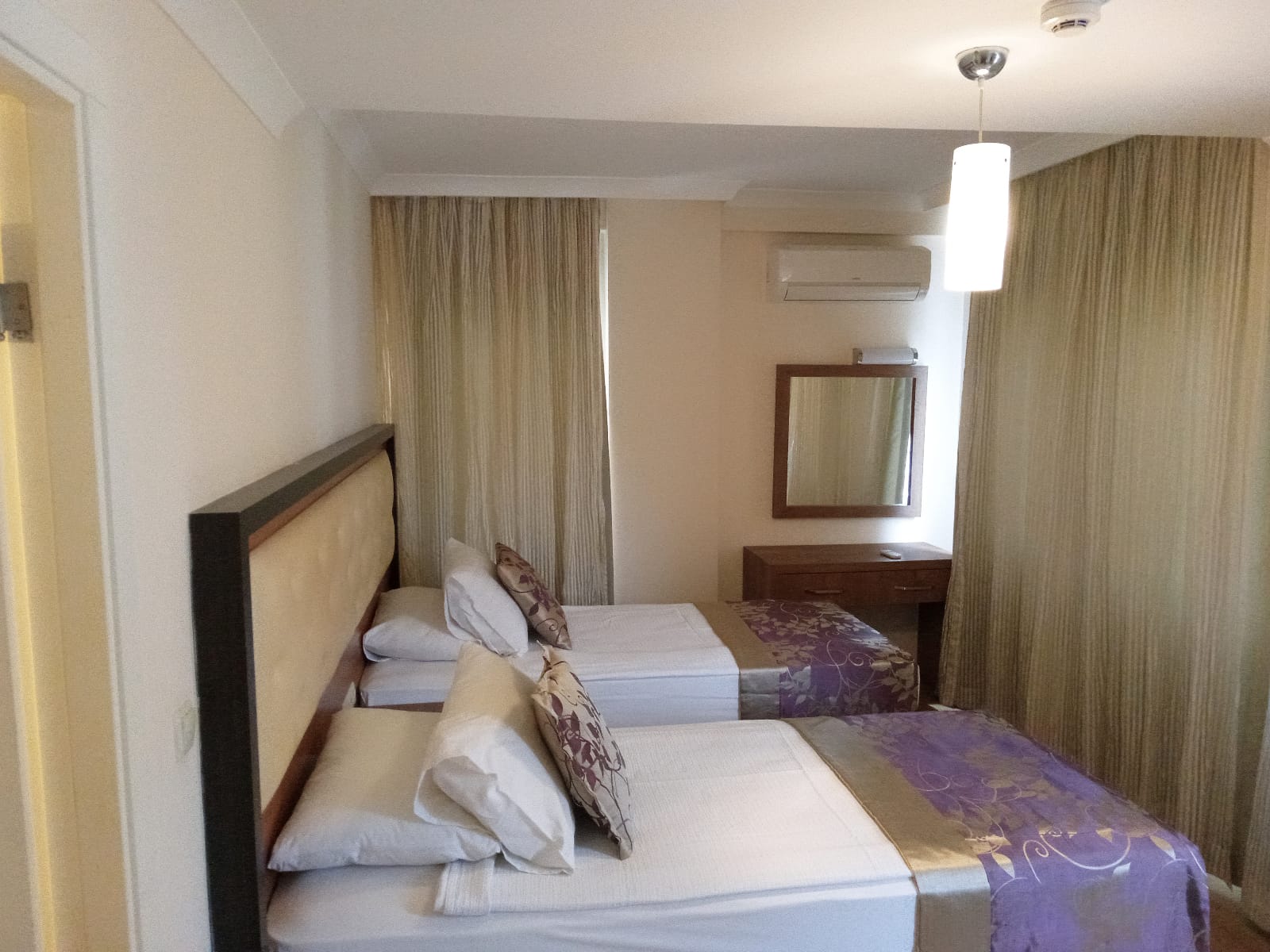 Coral Room 2