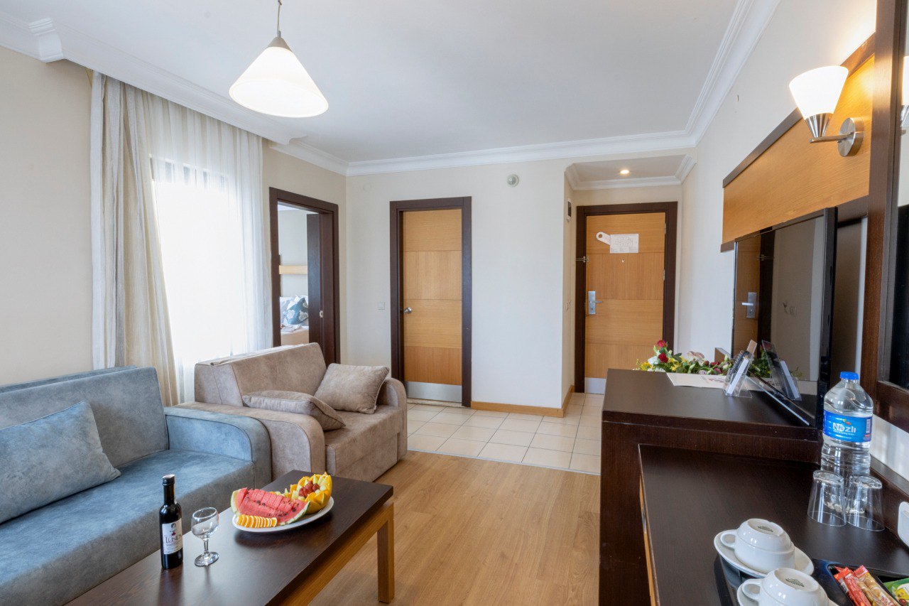 Family Room 4