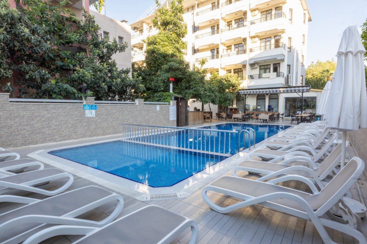 Kandelor Hotel