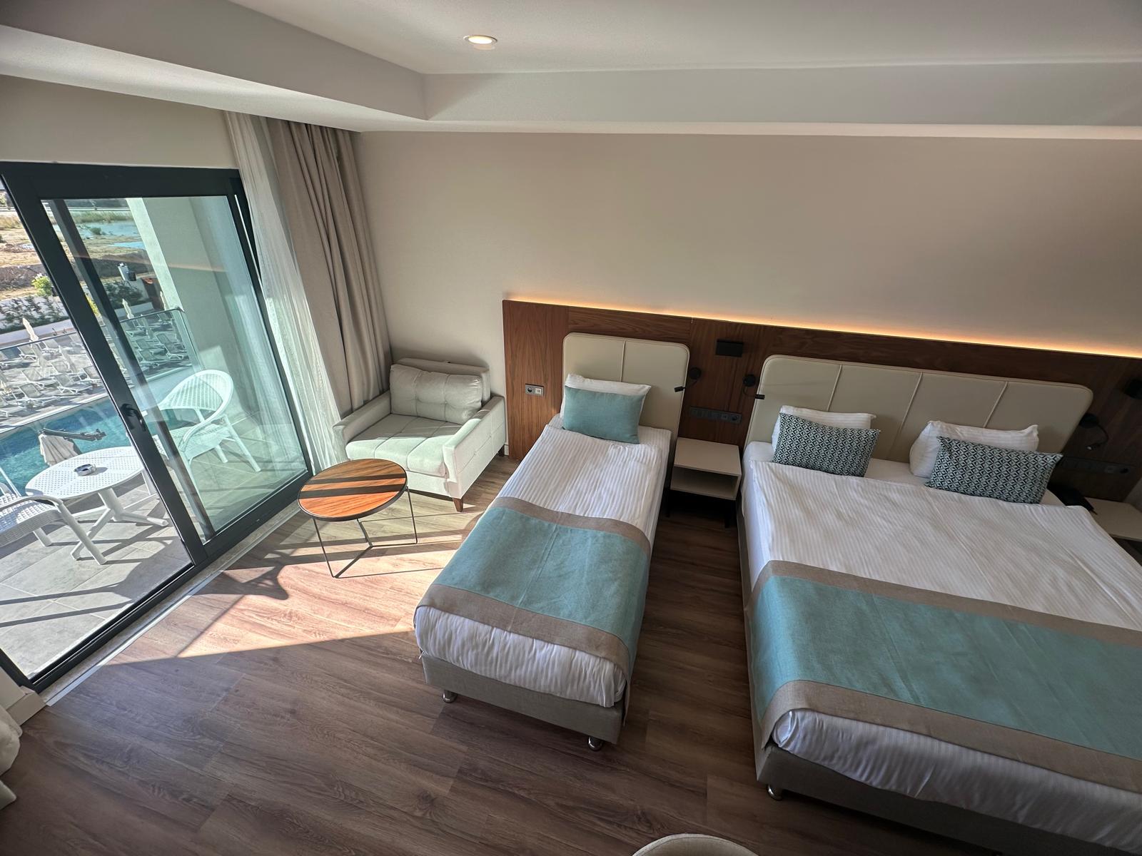 Std Room With Pool View 2