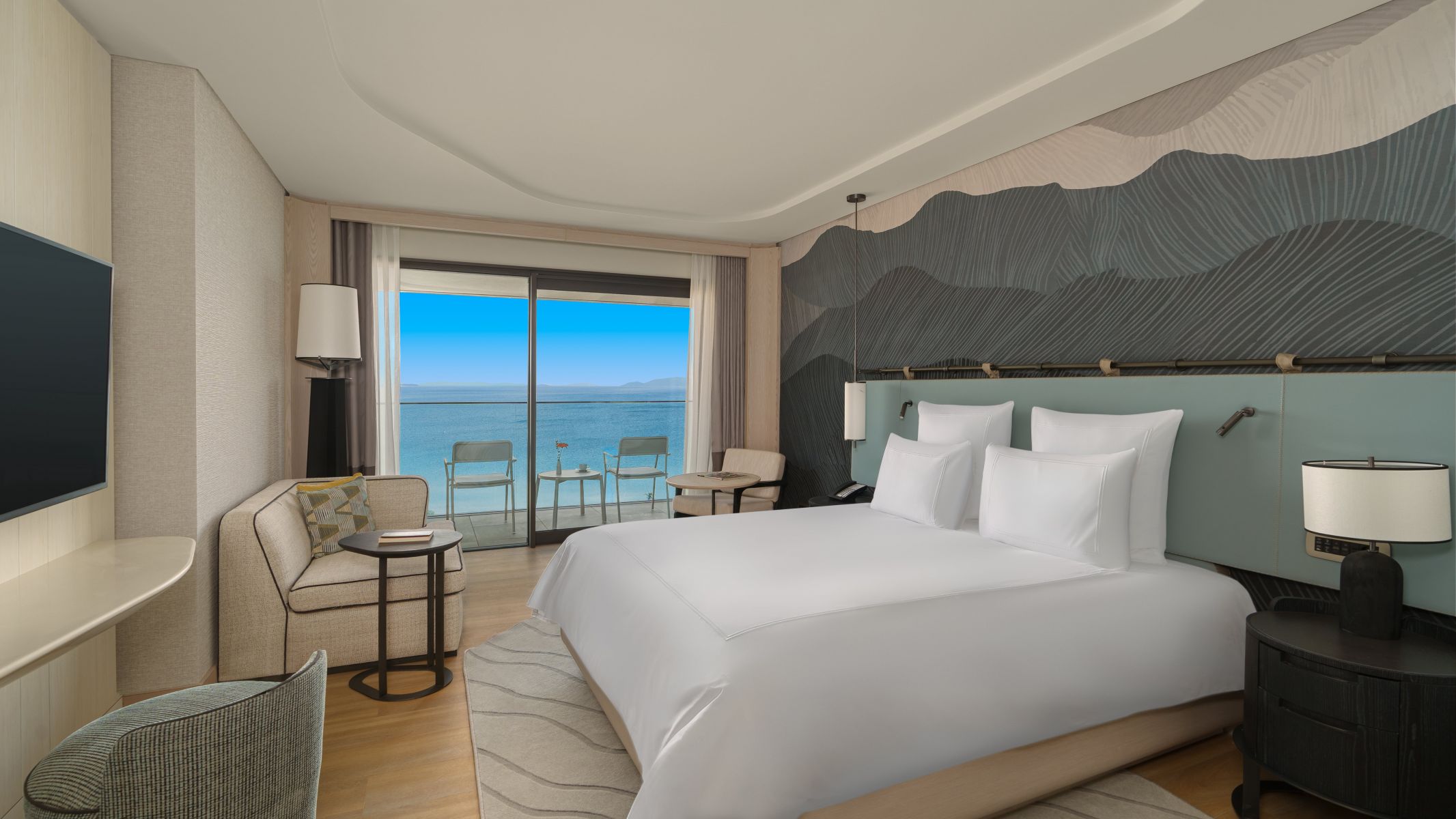 Swiss Select Sea View King Bed 2