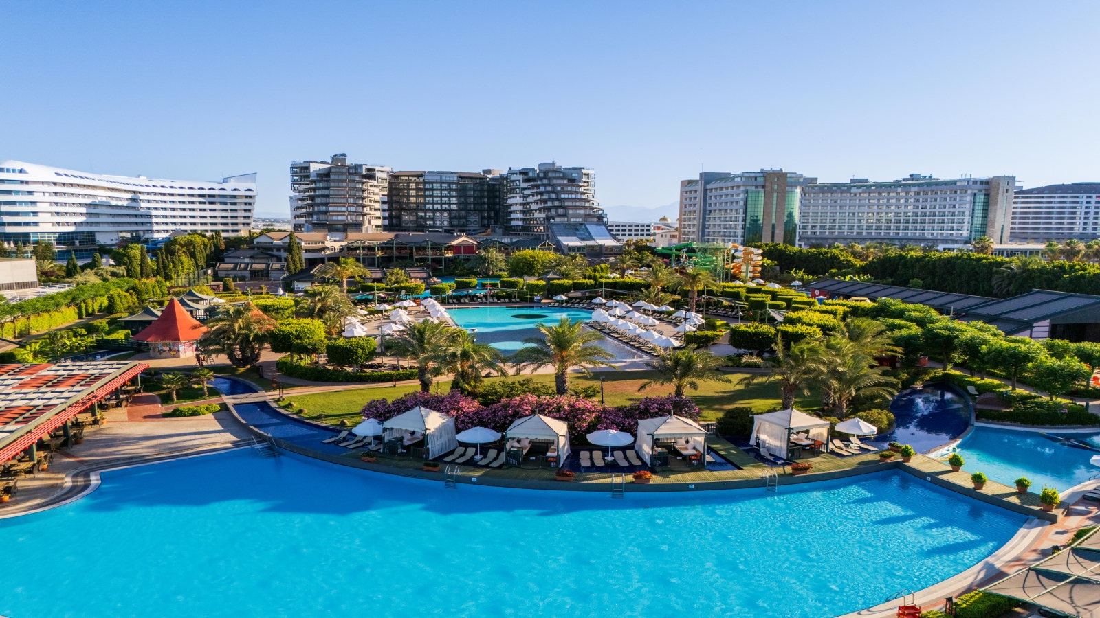 Limak Lara De Luxe Hotel & Resort