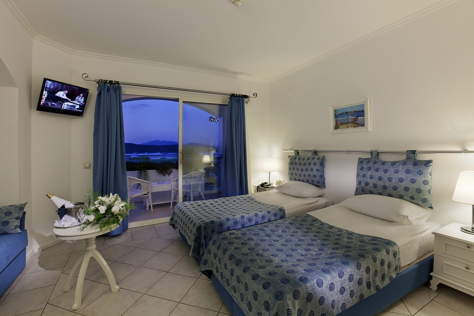 Relaxe Room Land View Balcony Or Terrace 1