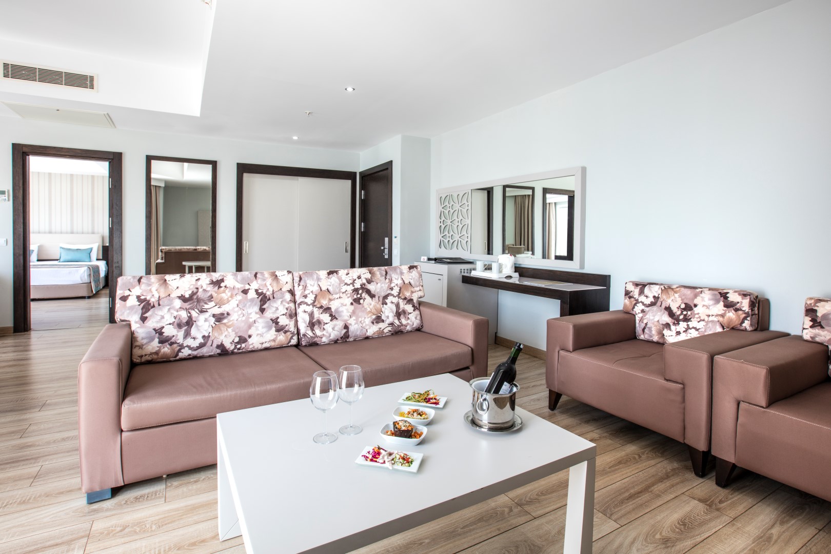 Main Building Deluxe Suite 1