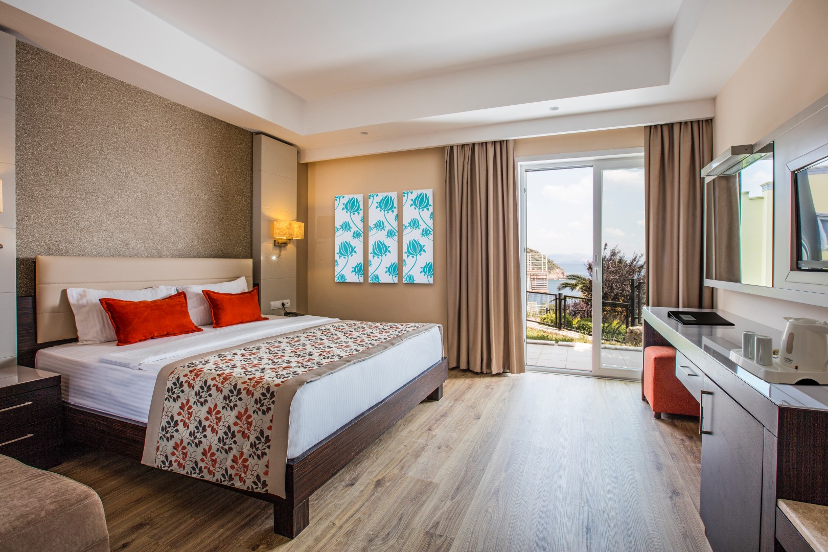 Club Family Room Sea View 1