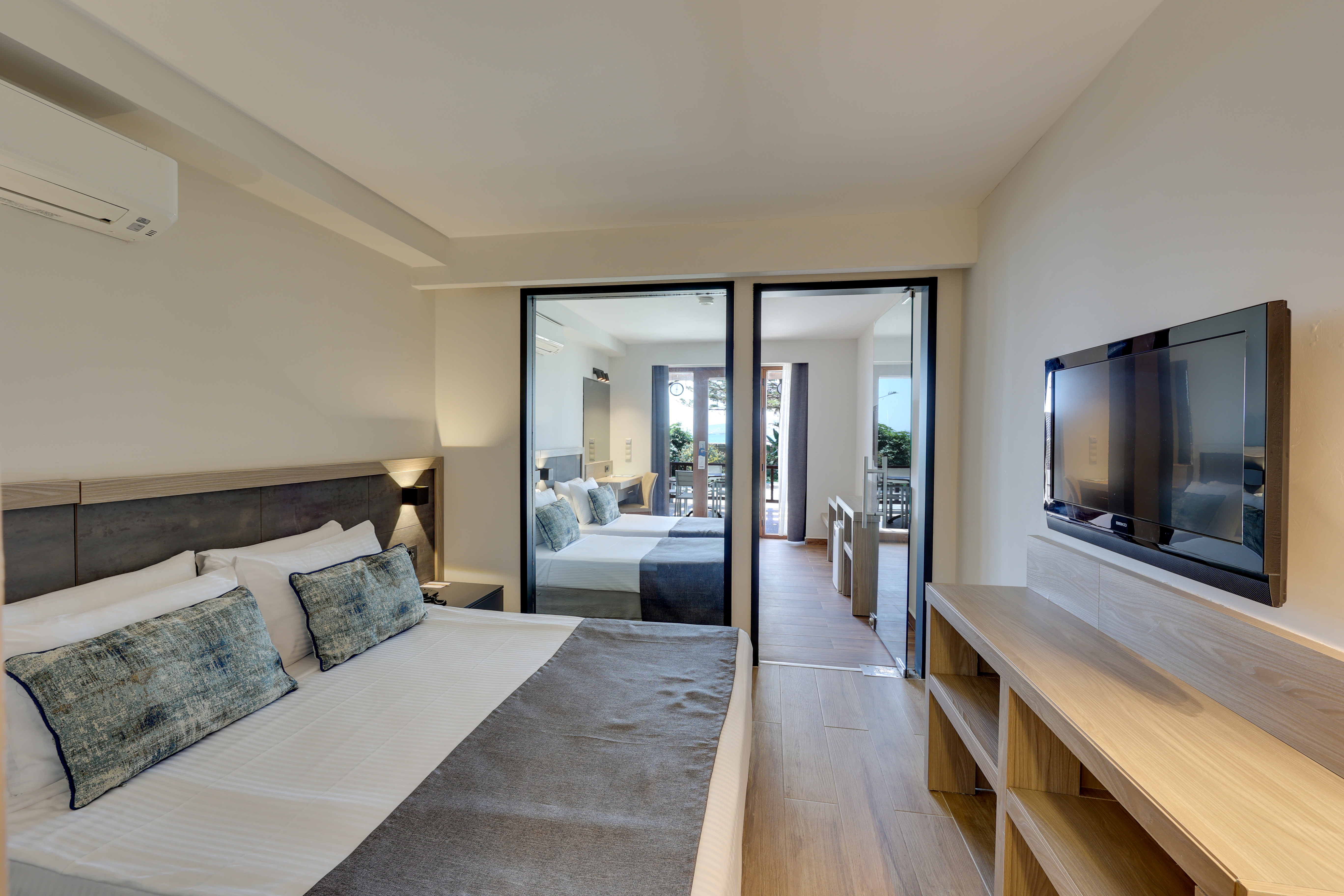Family Seaview Room 3