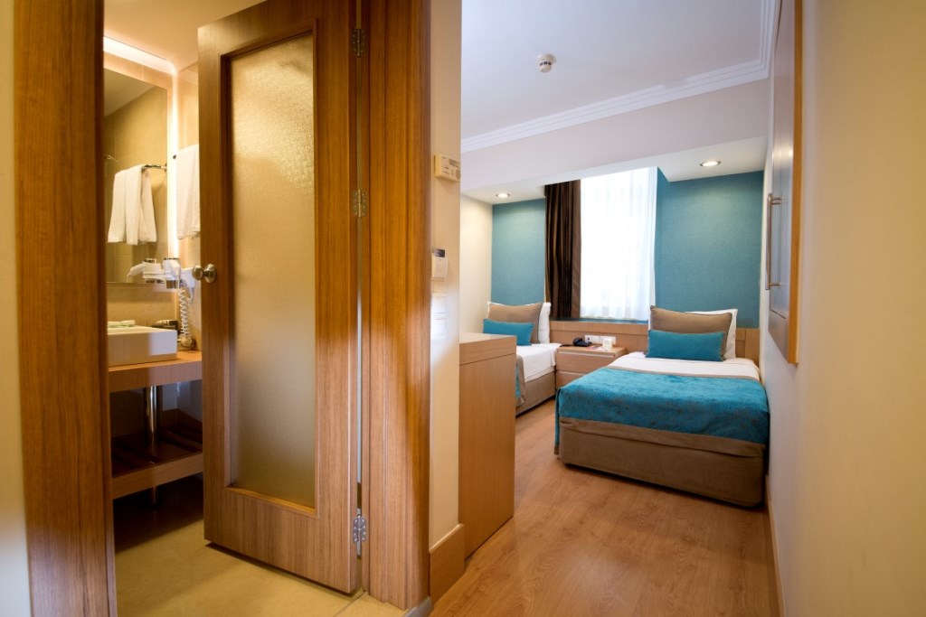 Family Room 4