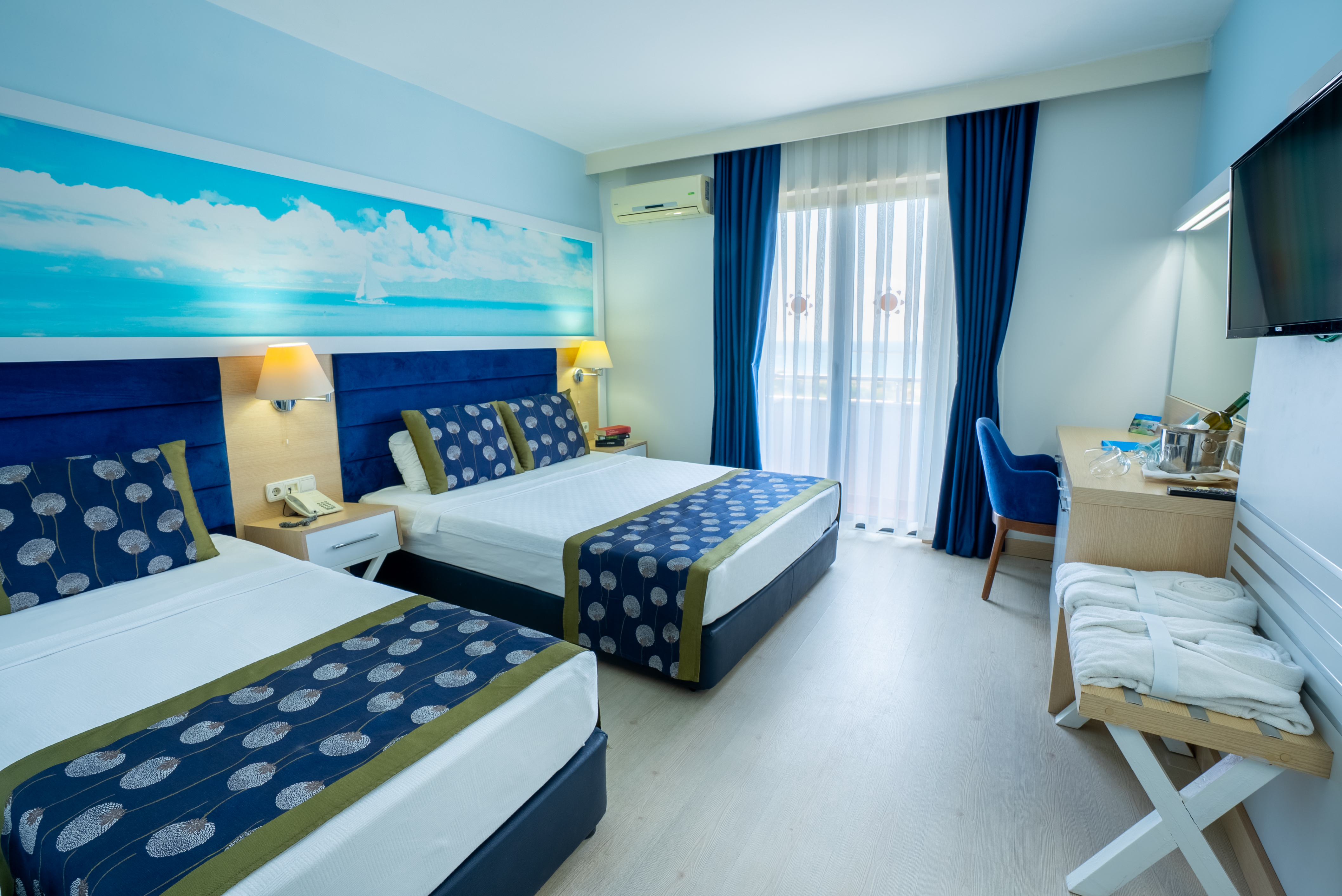 Standard Room Land View/Sea Side View 2