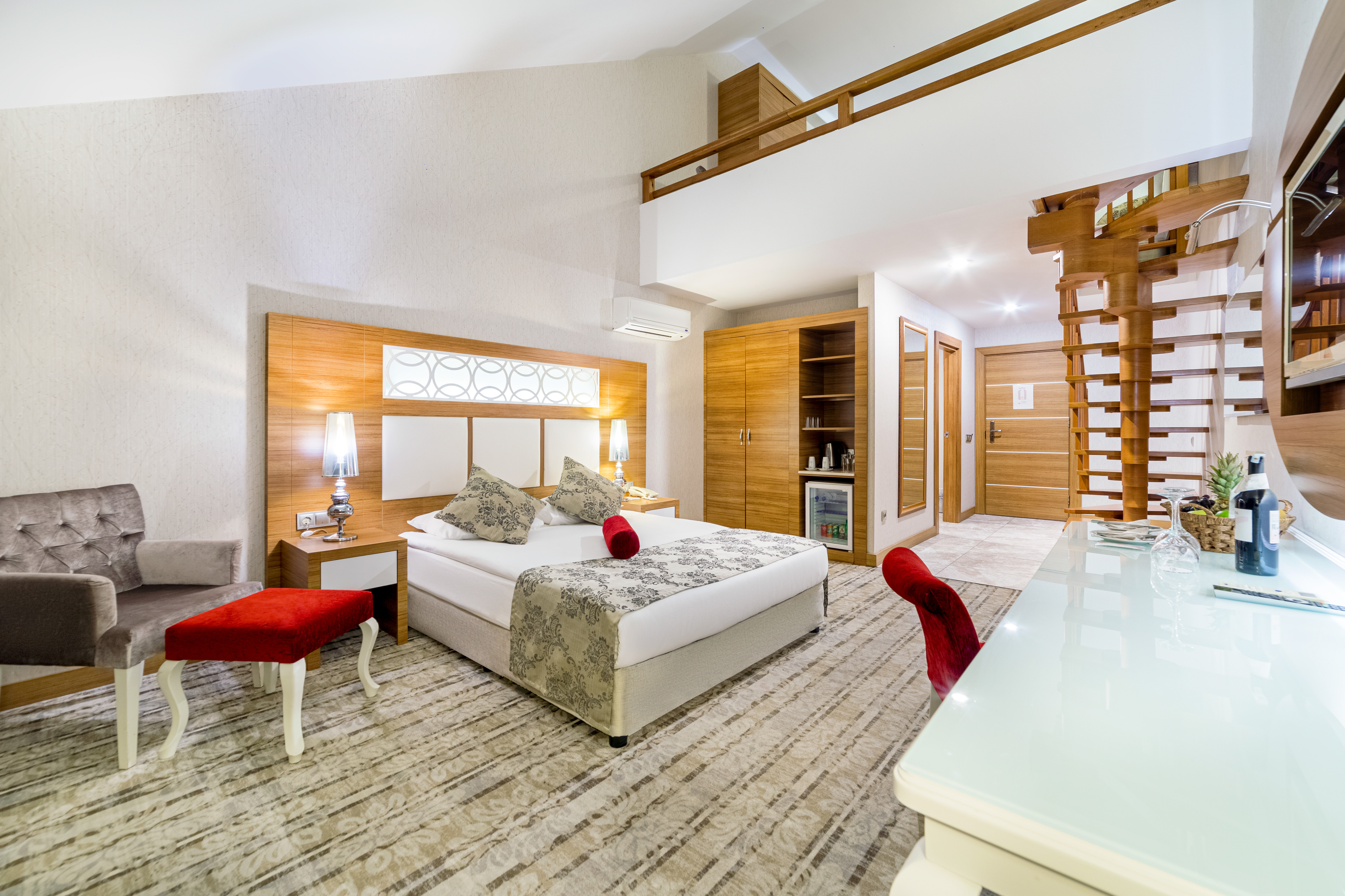 Theodora Building Family Room 2 Bedrooms 2