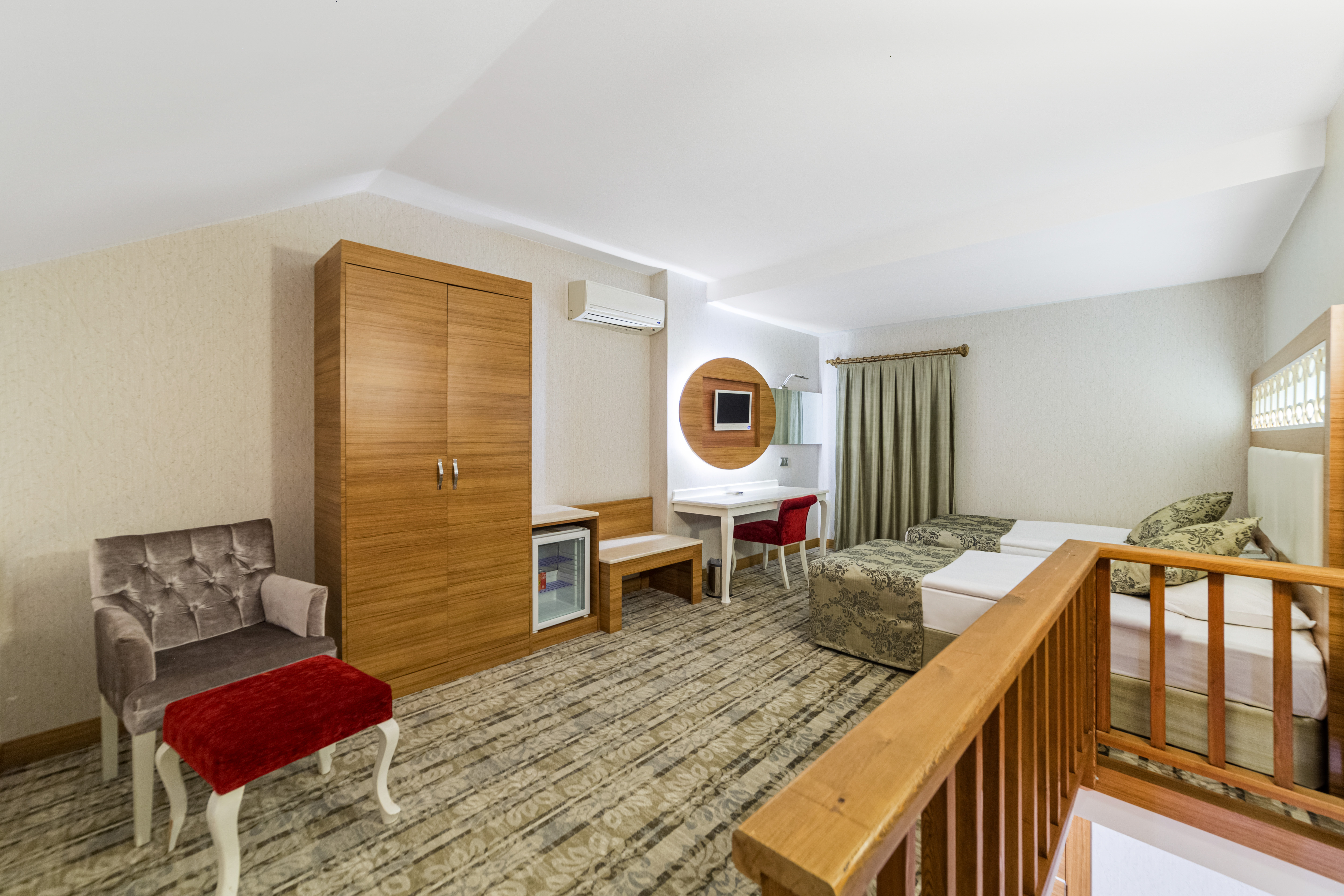 Theodora Building Family Room 2 Bedrooms 4