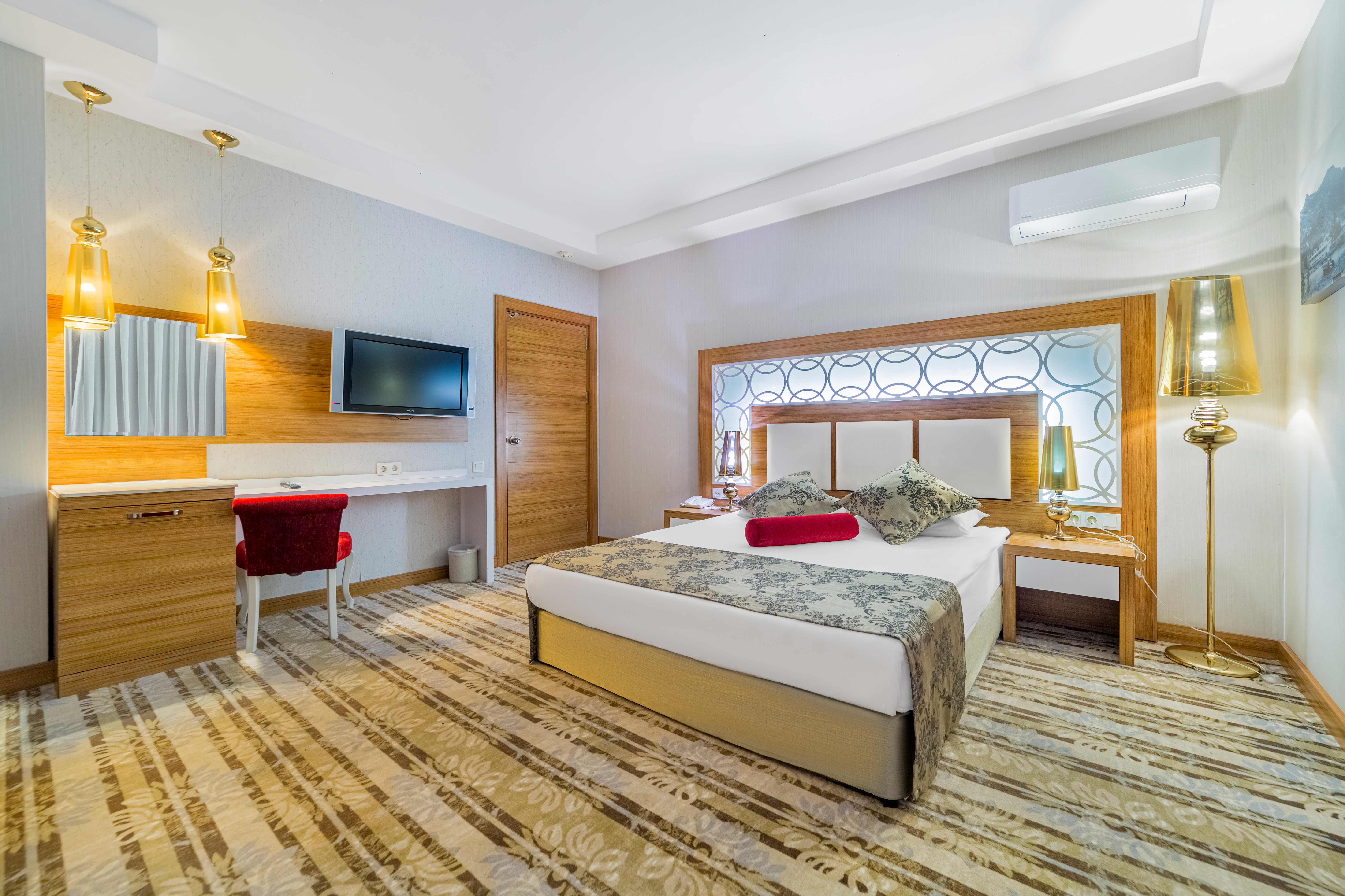 Main Building Family Room 2 Bedrooms 2