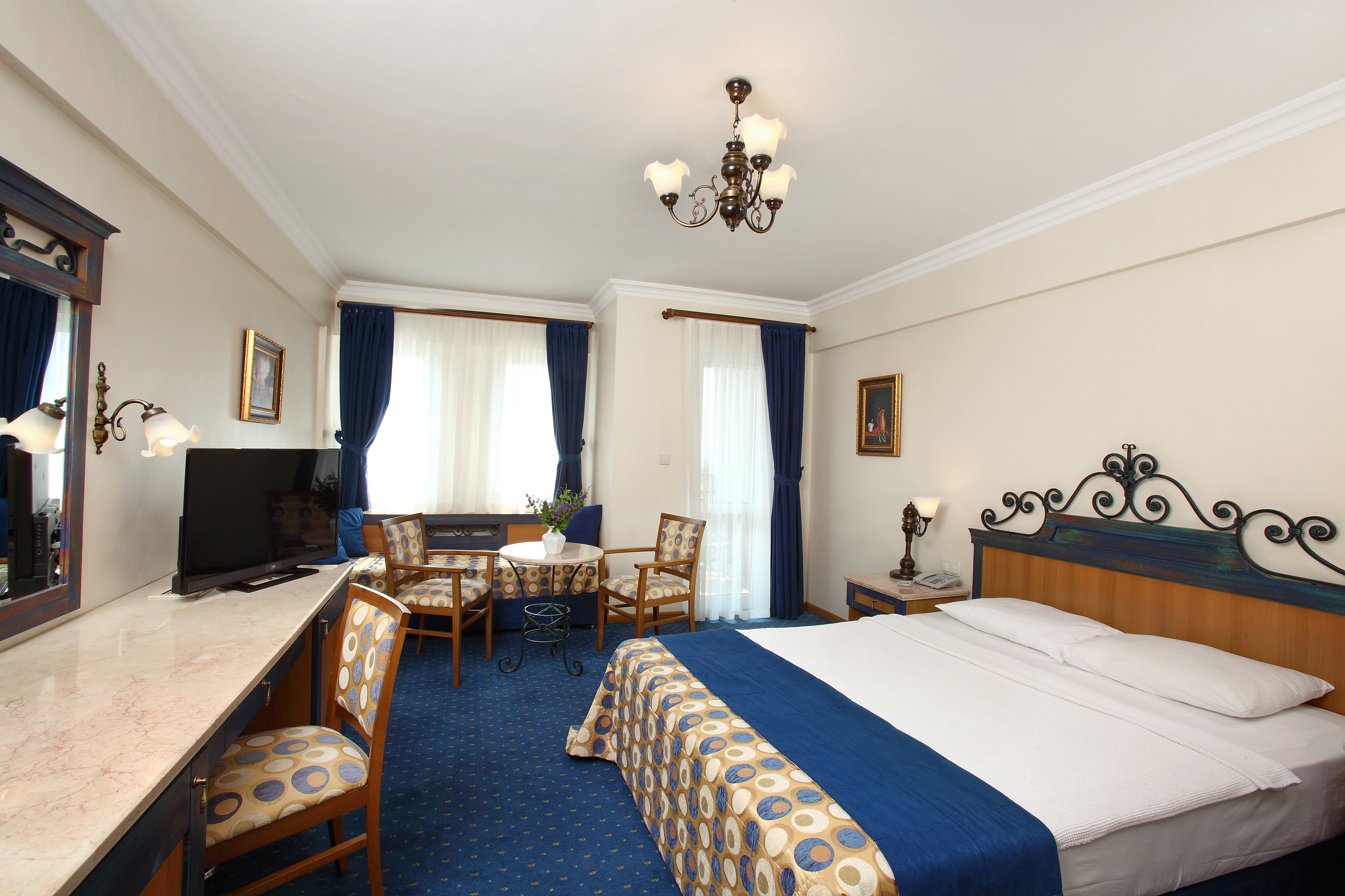 Standard Room Land Side 1