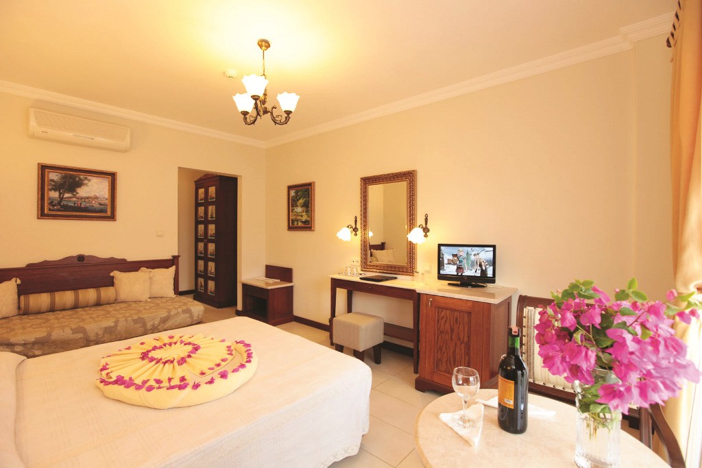Coral Room Anex Building Promo 4