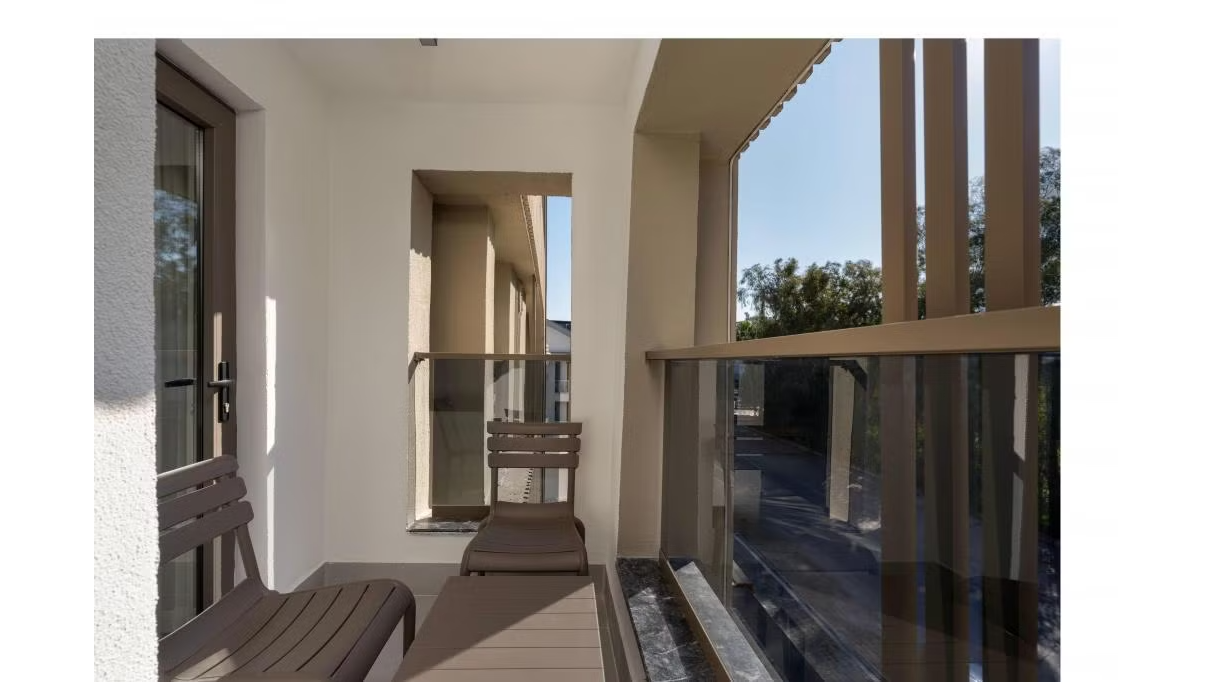 Standard Room with Balcony 4