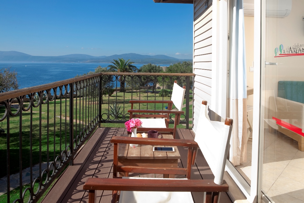 Standard Room Single Use Sea View 2