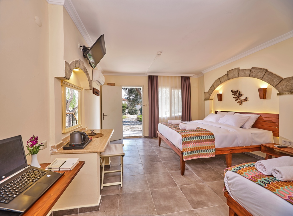 Superior Room Garden 1