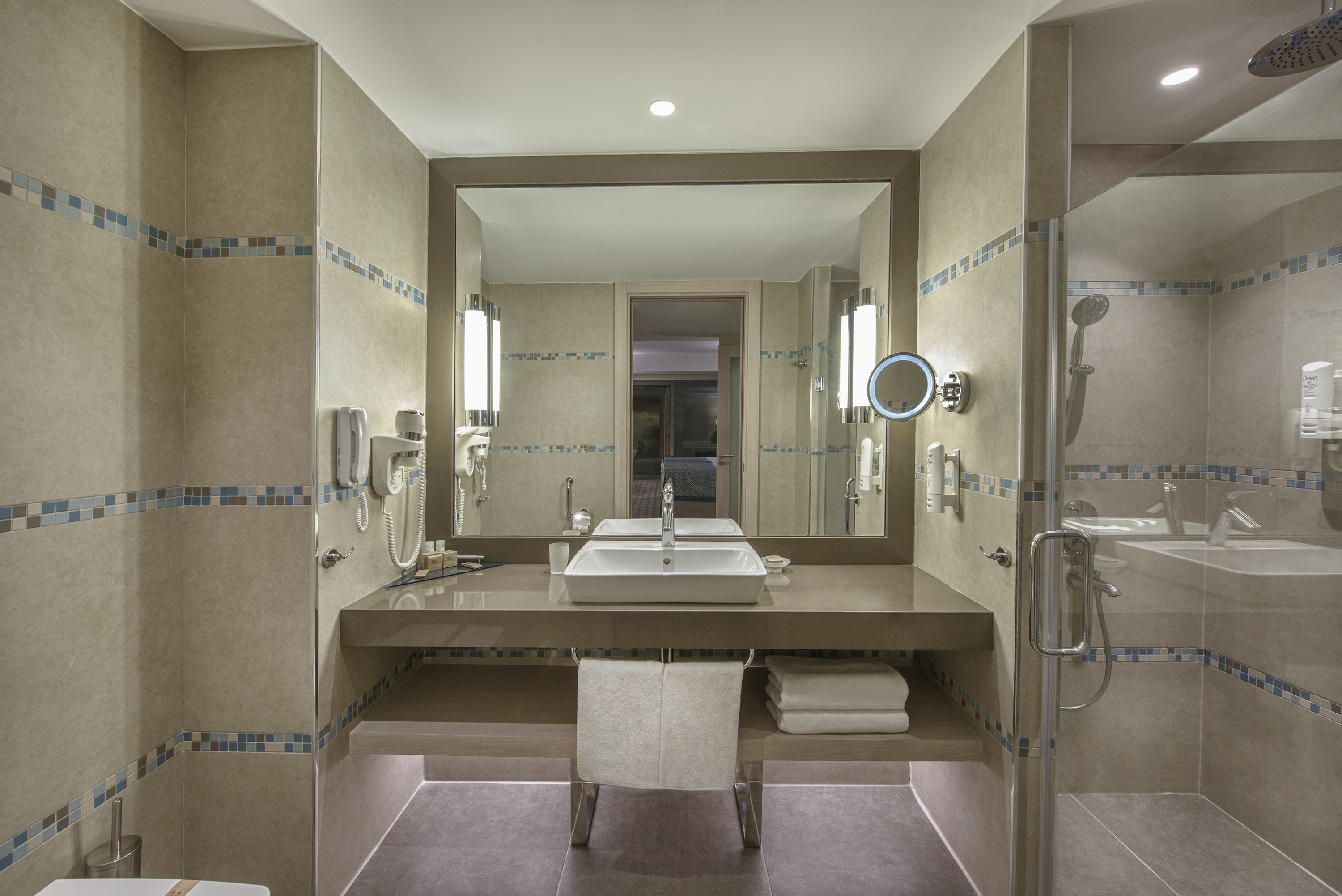 Deluxe Building Standard Room 3