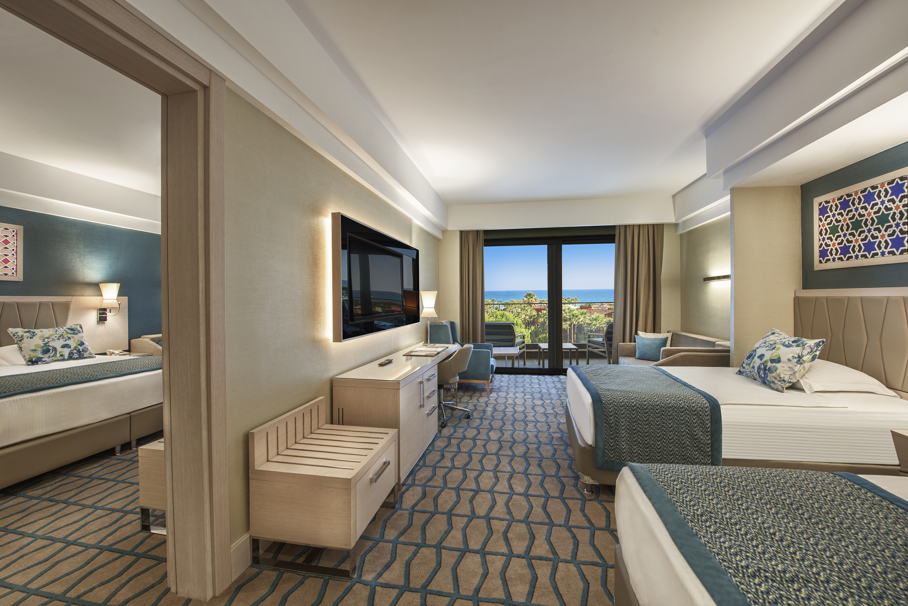 Deluxe Building Family Room 1