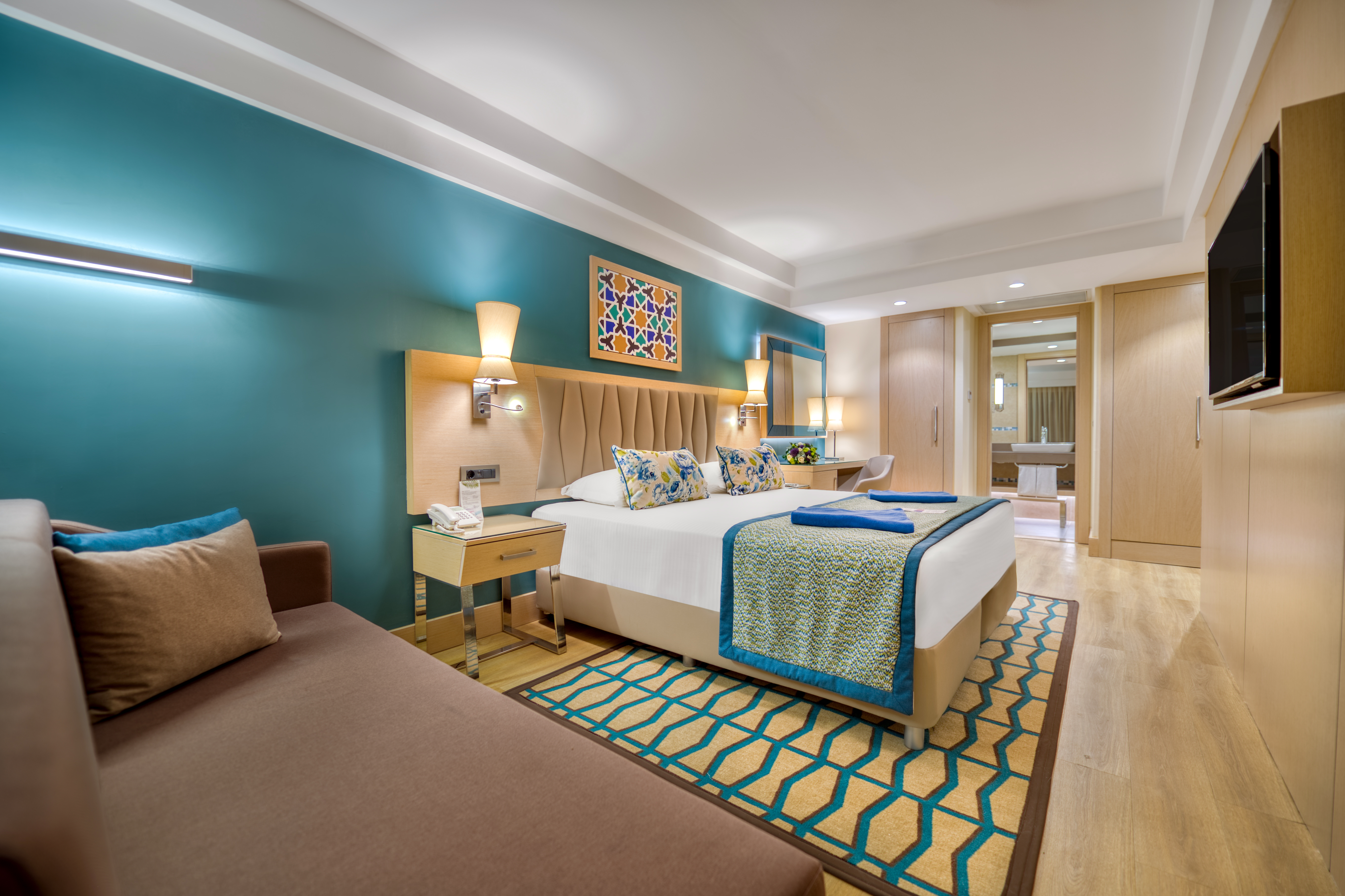 Deluxe  Swim-Up Suites 3